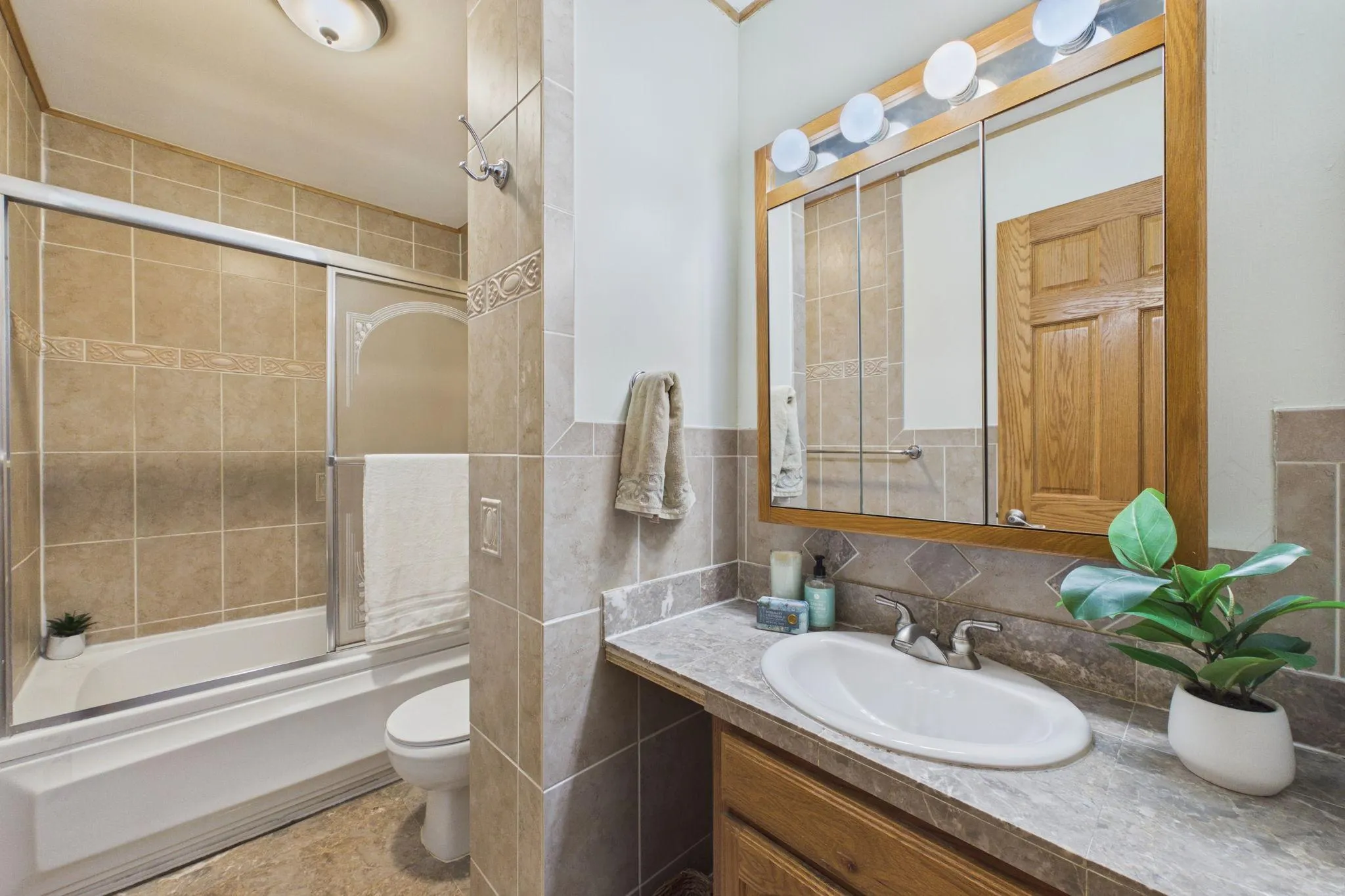 Photo 17 of 246 3rd Ne Avenue