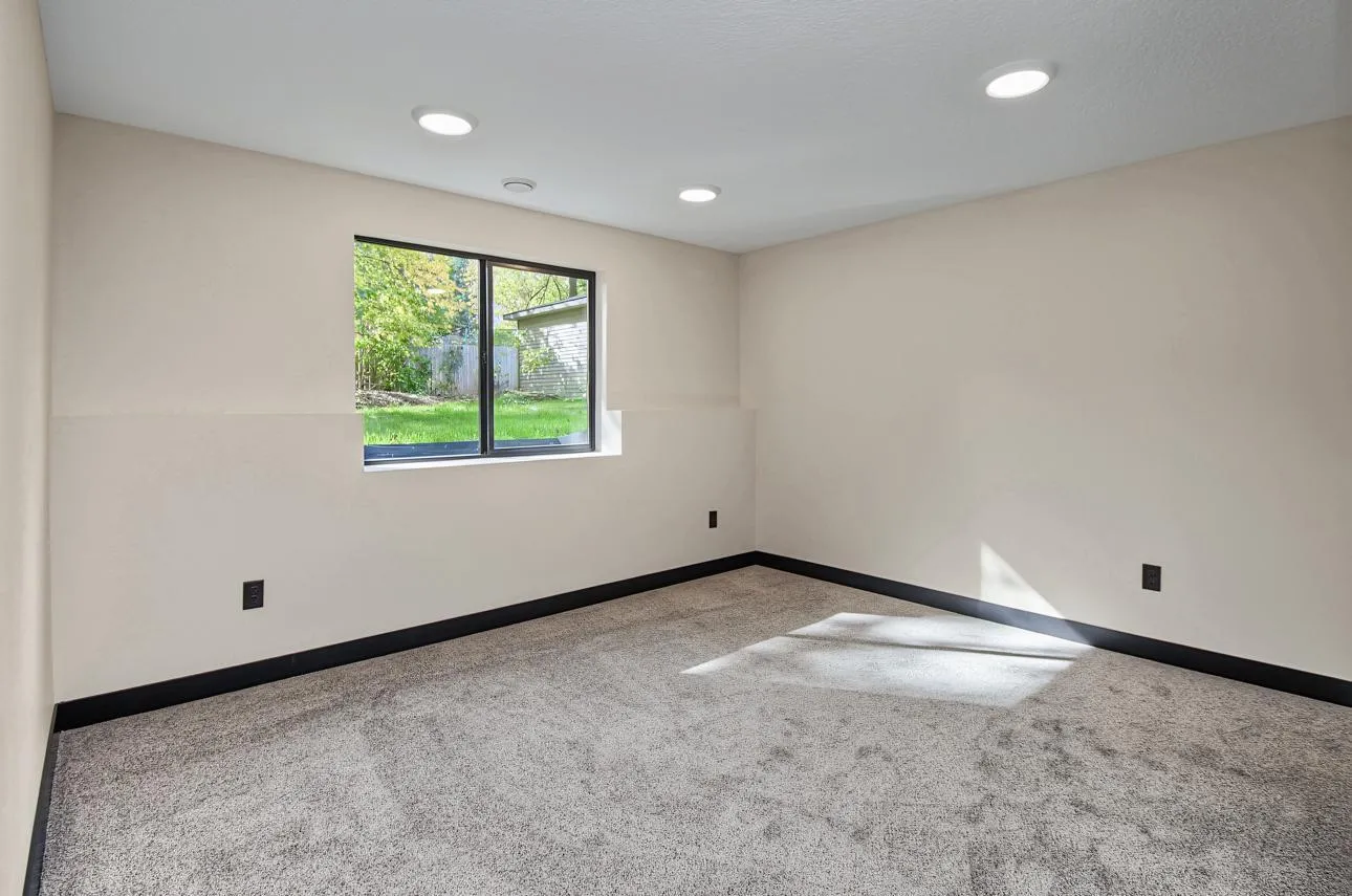 Photo 31 of 15051 Upper 63rd Street North