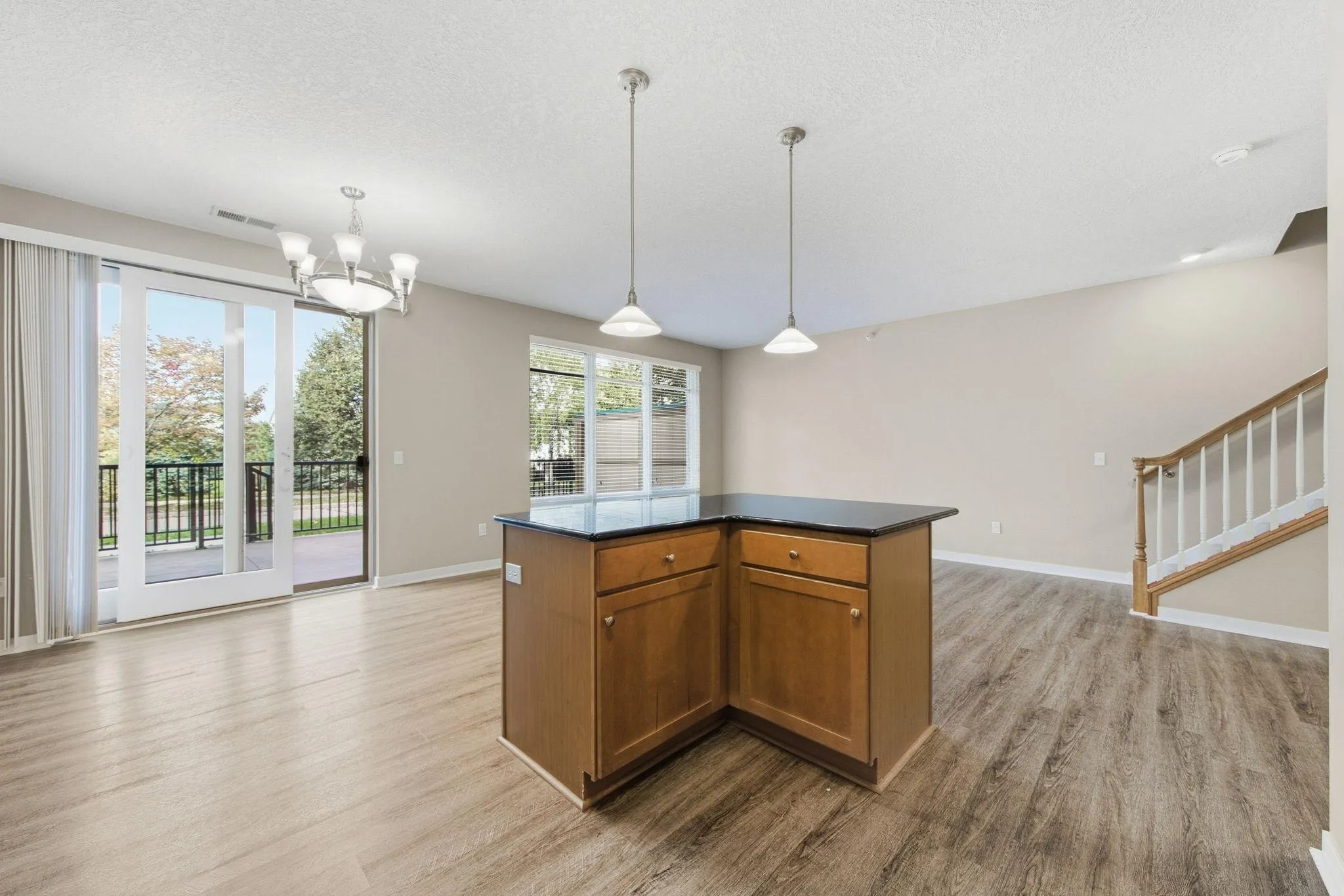 Photo 4 of 1070 Grandview Ne Court Unit 110