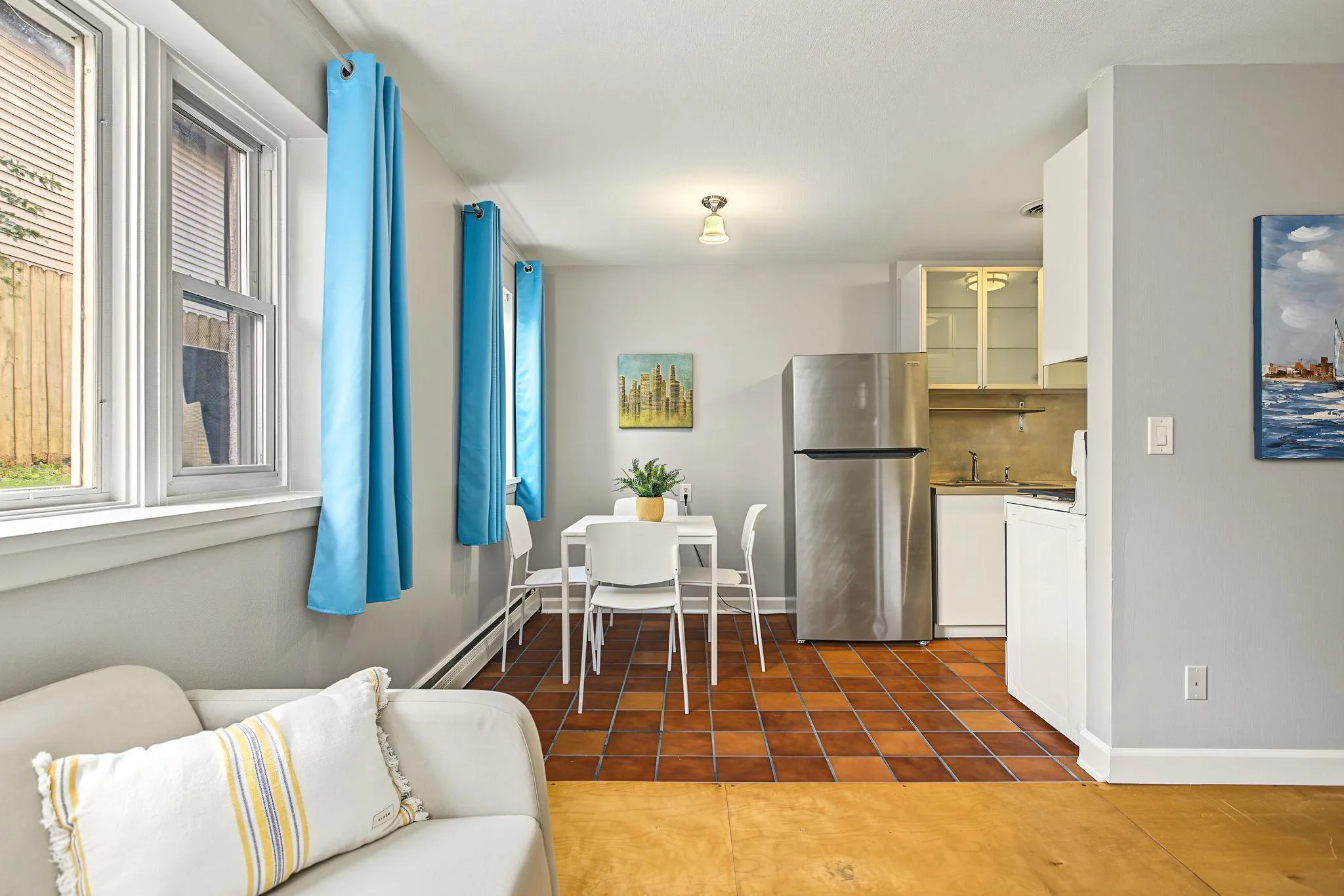 Photo 8 of 2747 Dupont S Avenue Unit 101