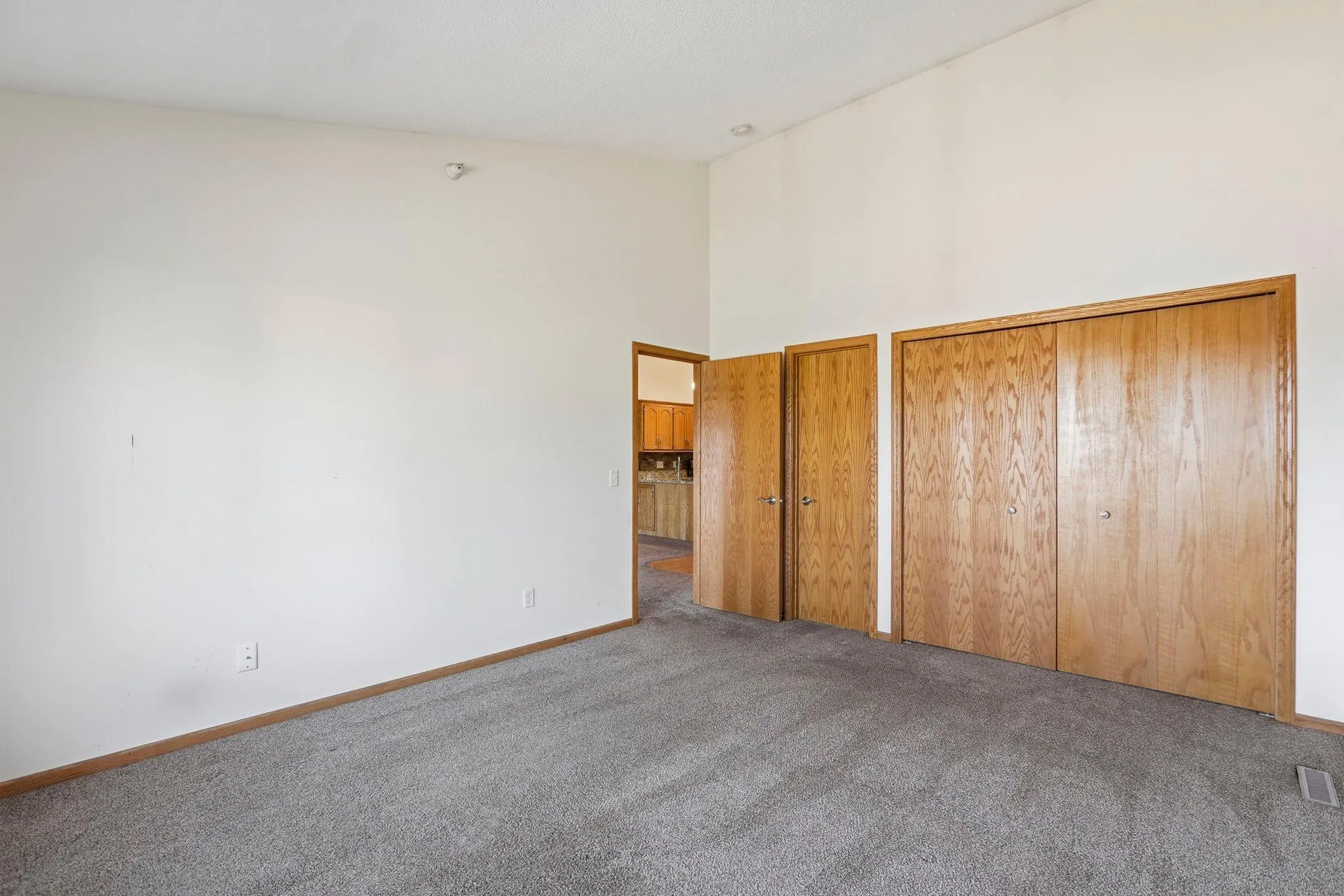 Photo 15 of 5514 Nathan N Lane Unit 4