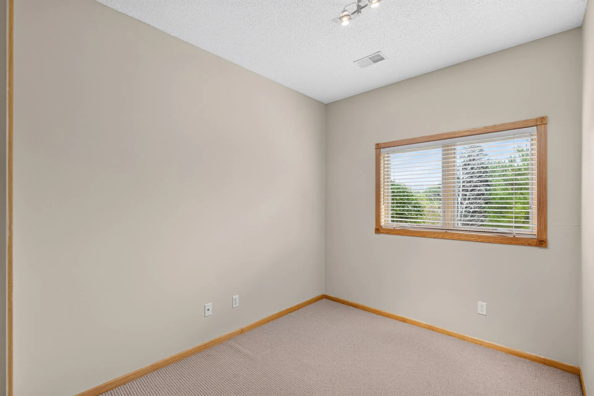 Photo 21 of 6585 Promontory Drive