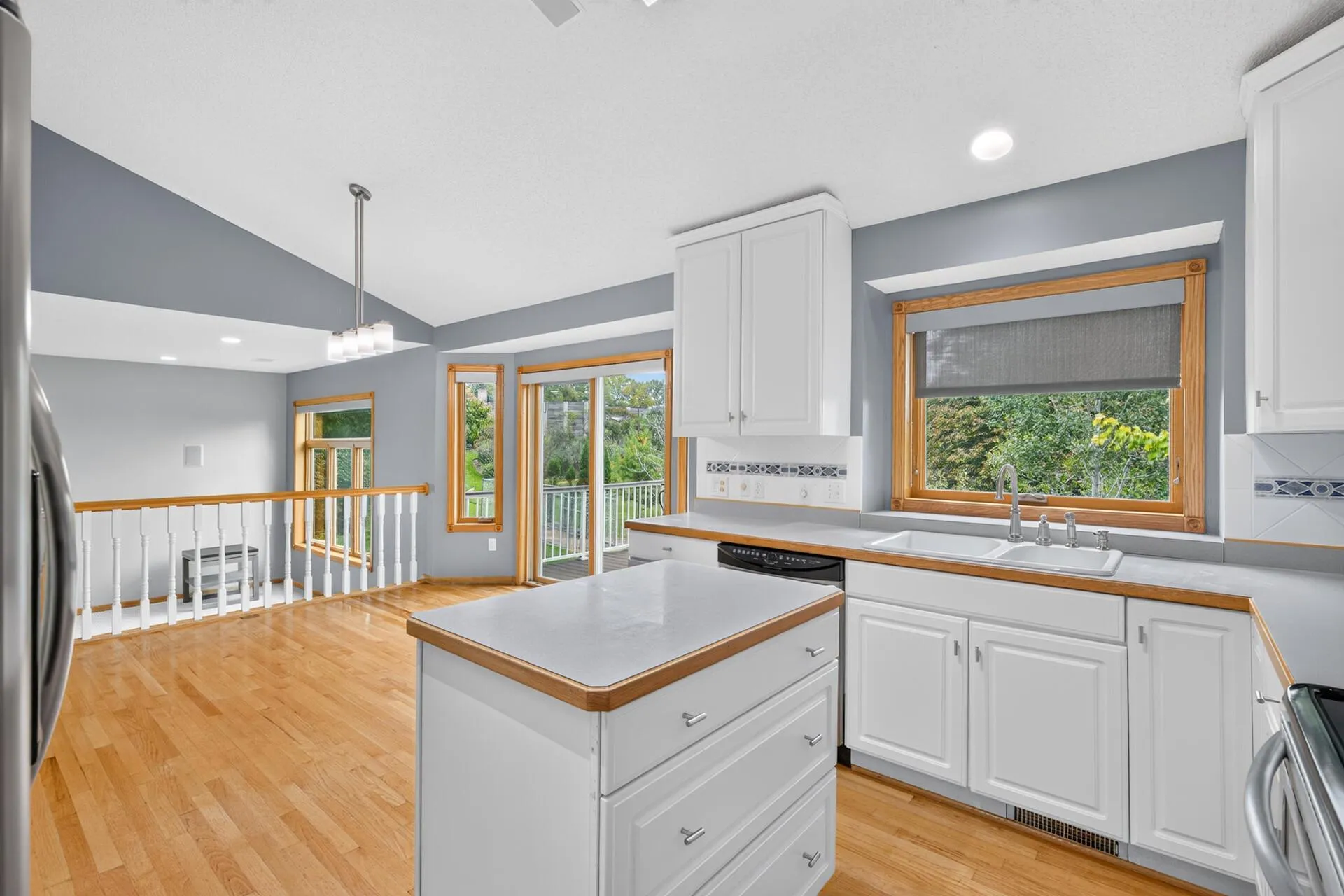 Photo 11 of 6585 Promontory Drive