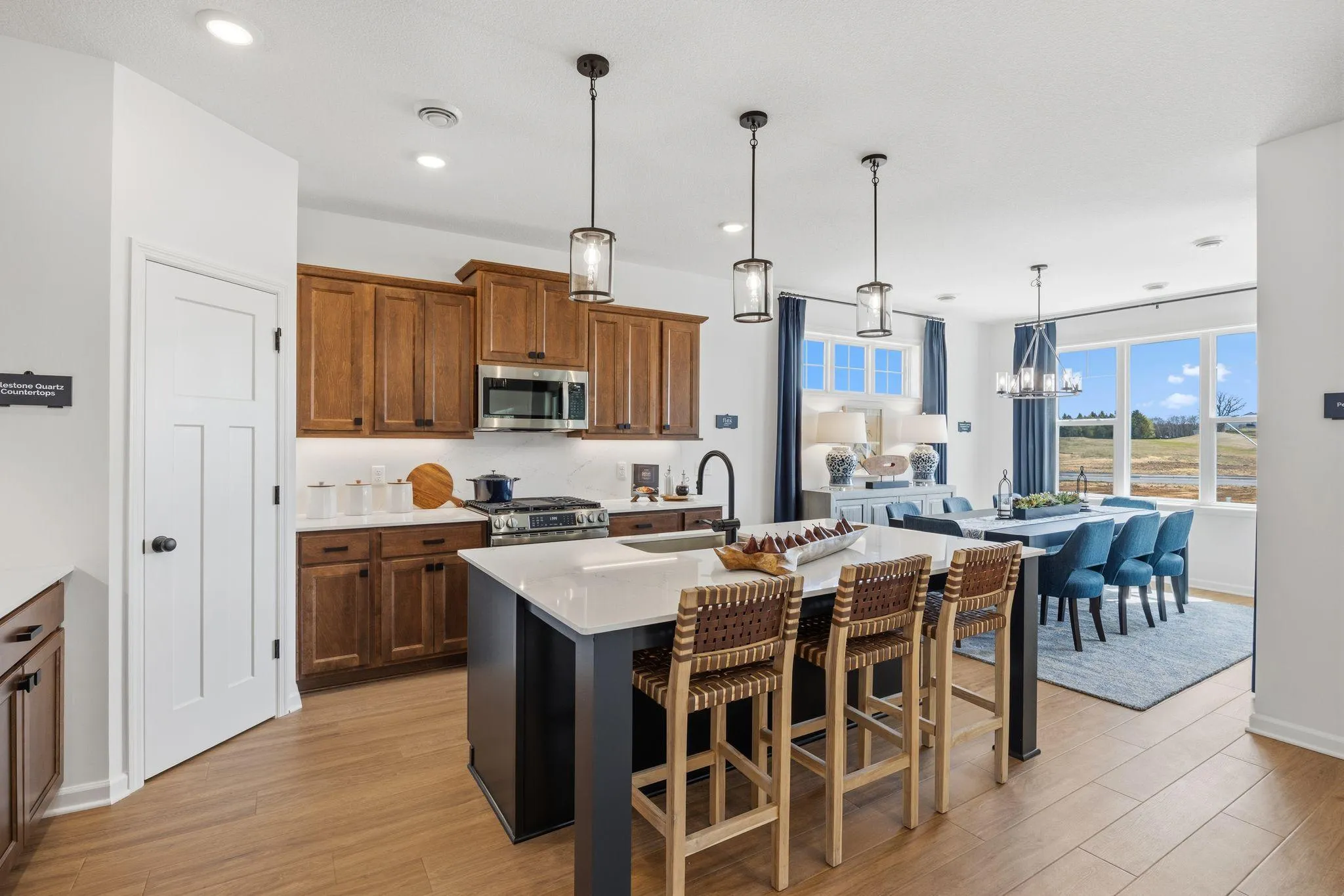 Photo 6 of 551 Tulare Terrace