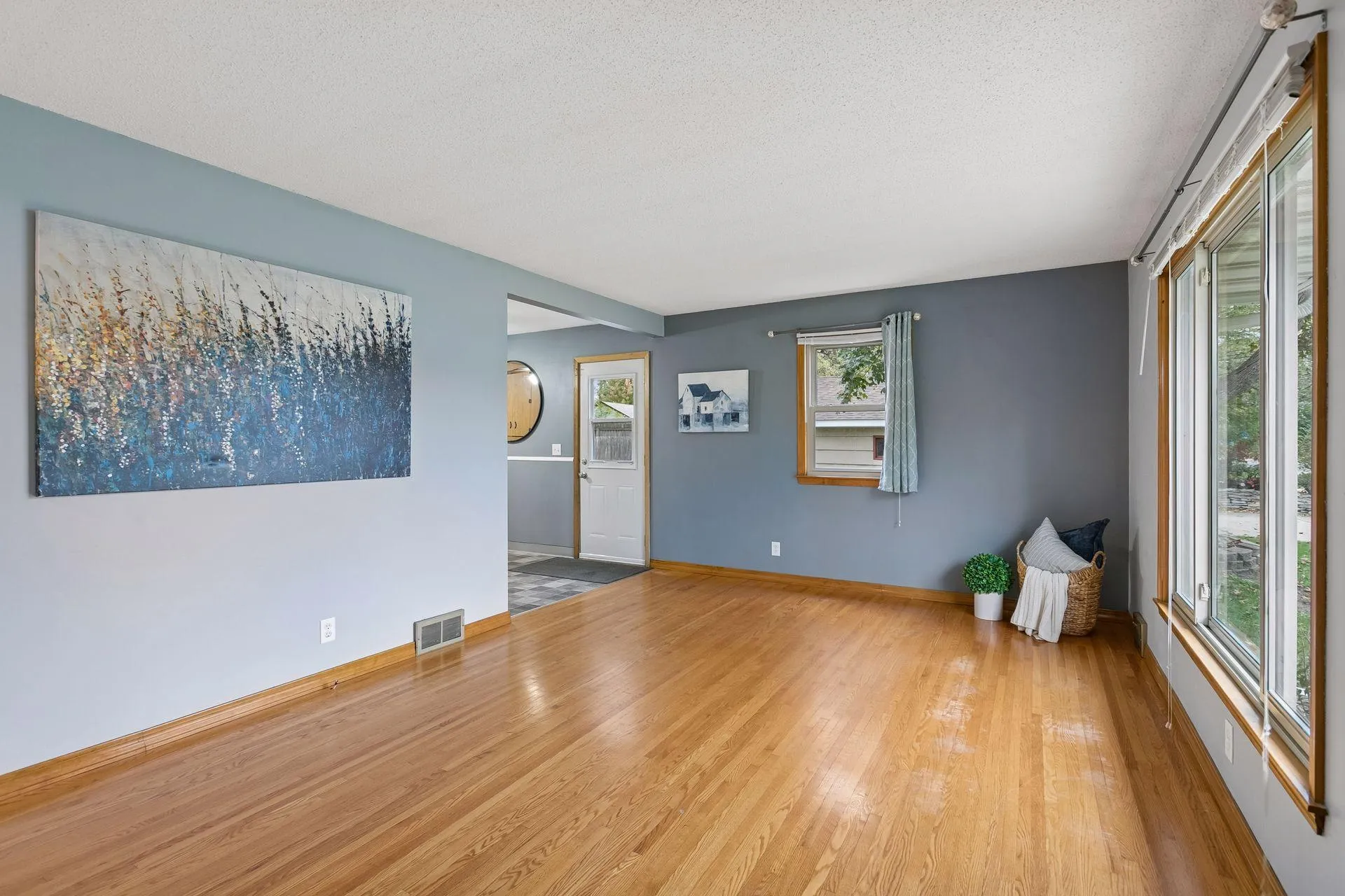 Photo 3 of 5210 52nd N Avenue
