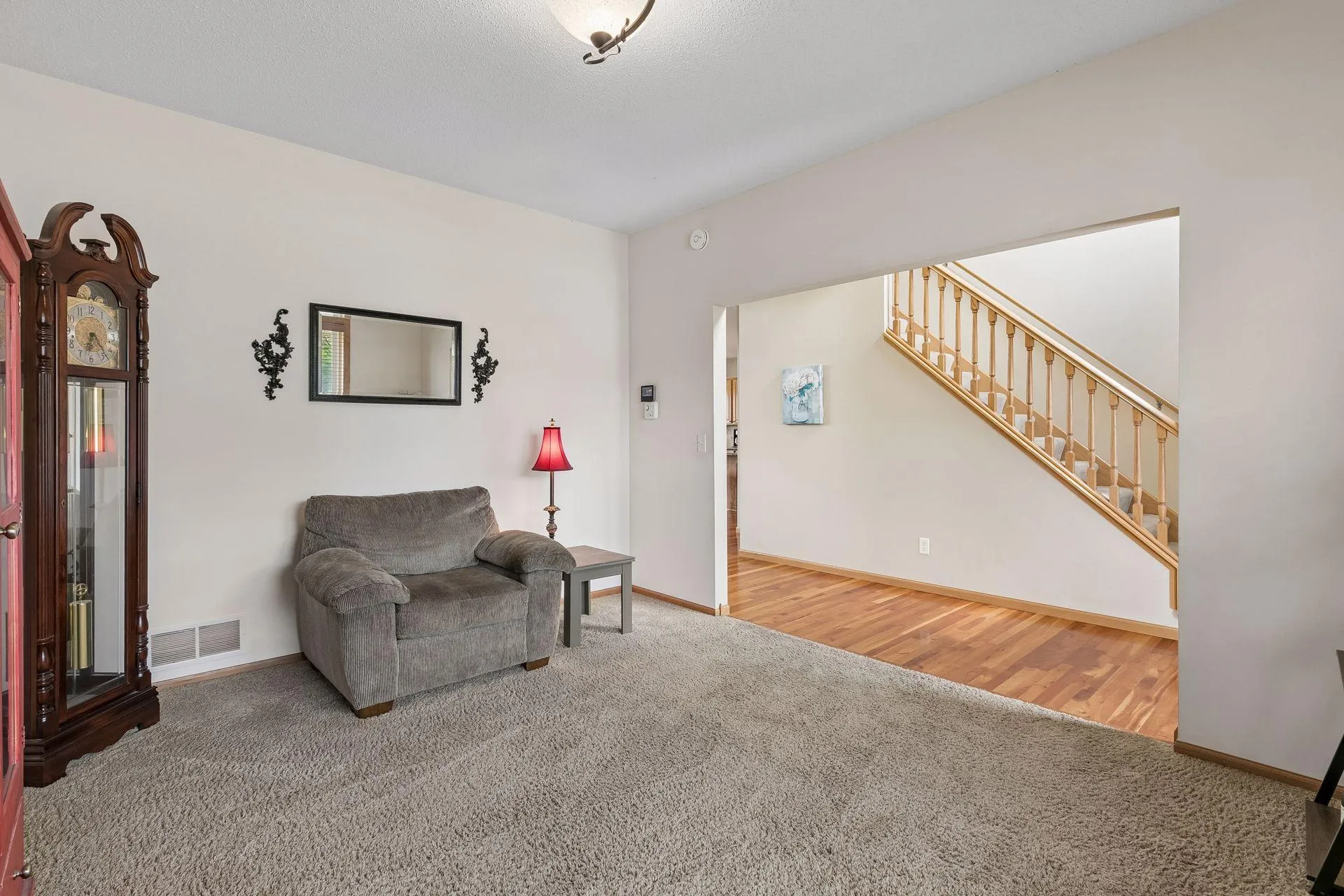 Photo 9 of 18618 Dunbury Avenue