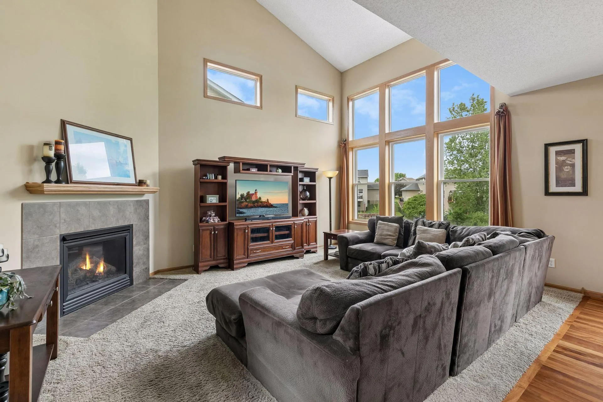 Photo 10 of 18618 Dunbury Avenue