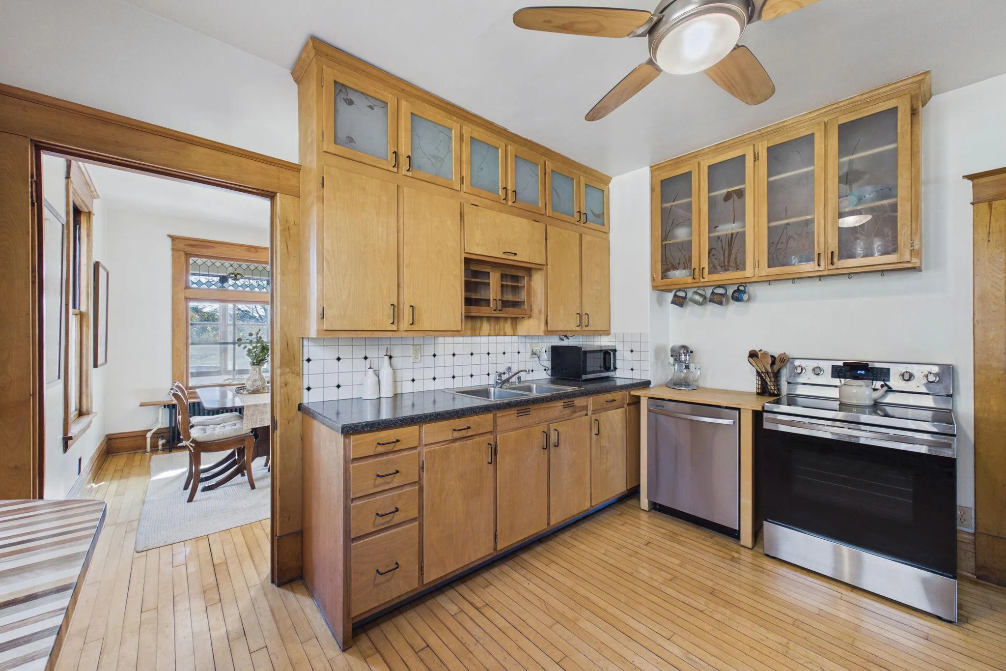 Photo 7 of 725 Tuscarora Avenue