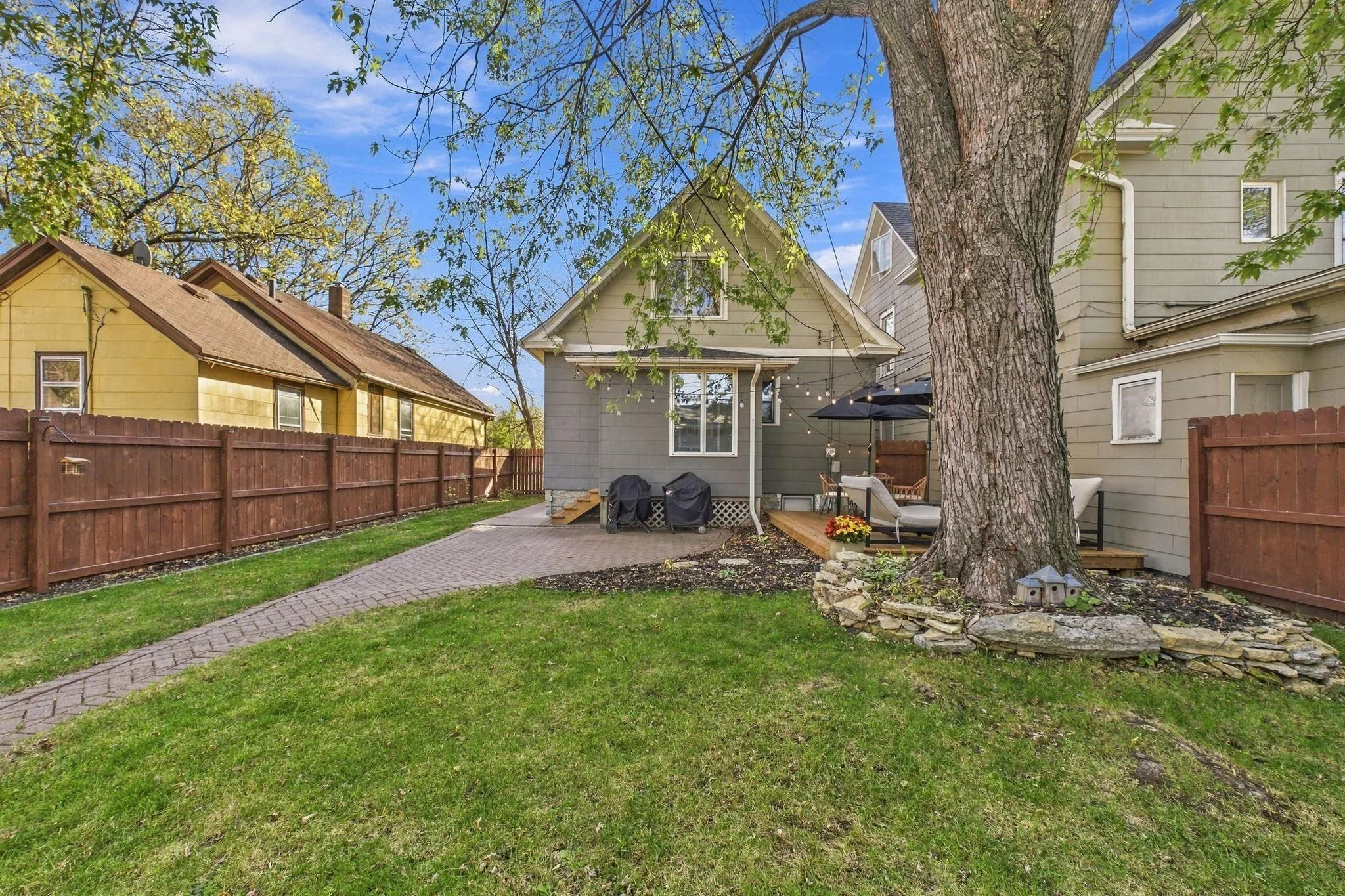 Photo 23 of 725 Tuscarora Avenue