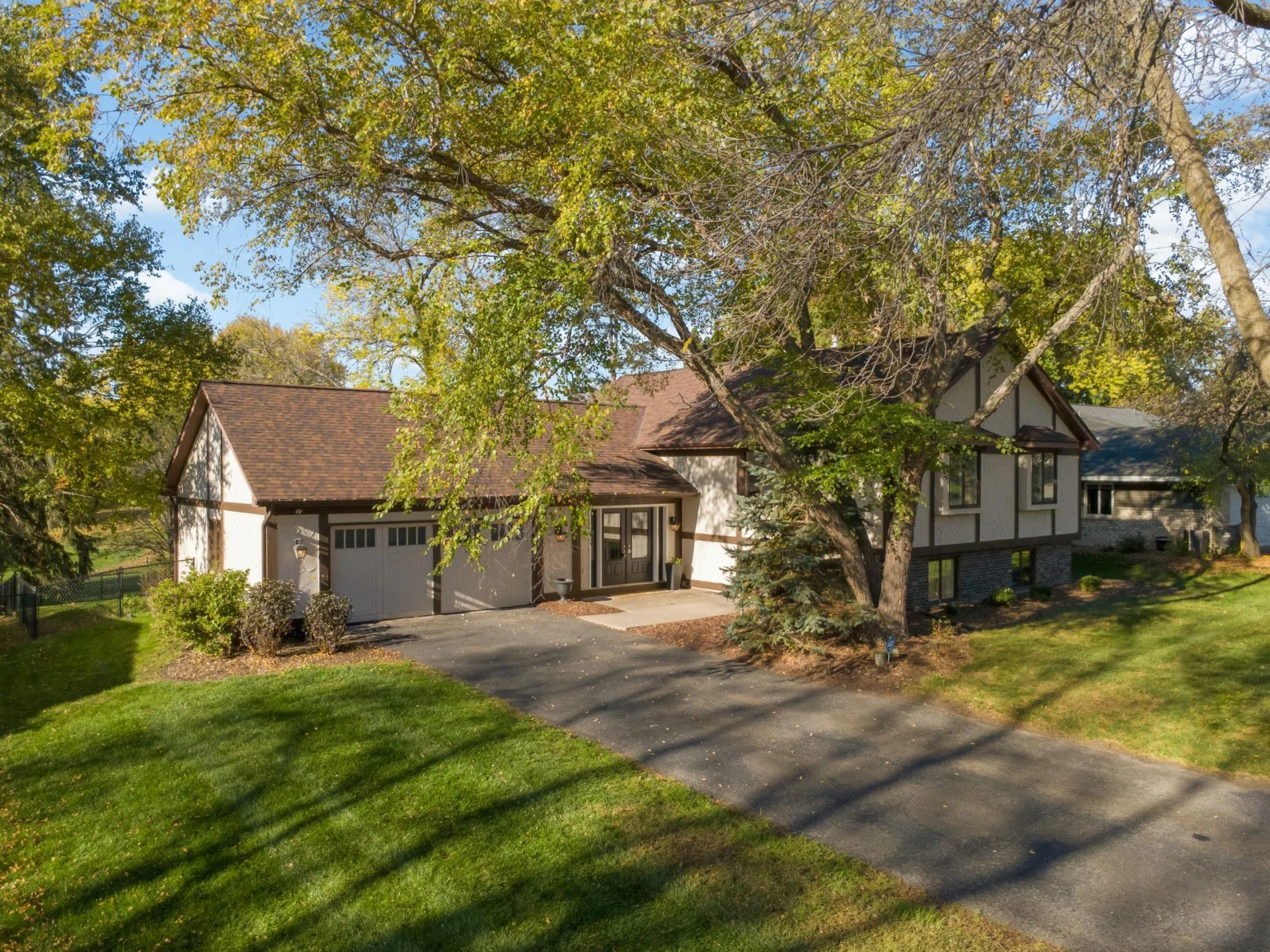 Photo 3 of 14315 Wedgeway Court