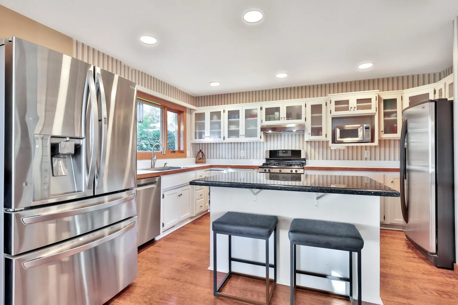 Photo 4 of 31137 Peninsula Avenue