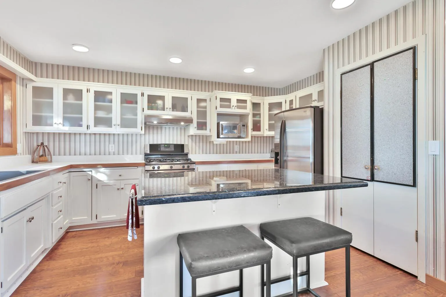 Photo 13 of 31137 Peninsula Avenue