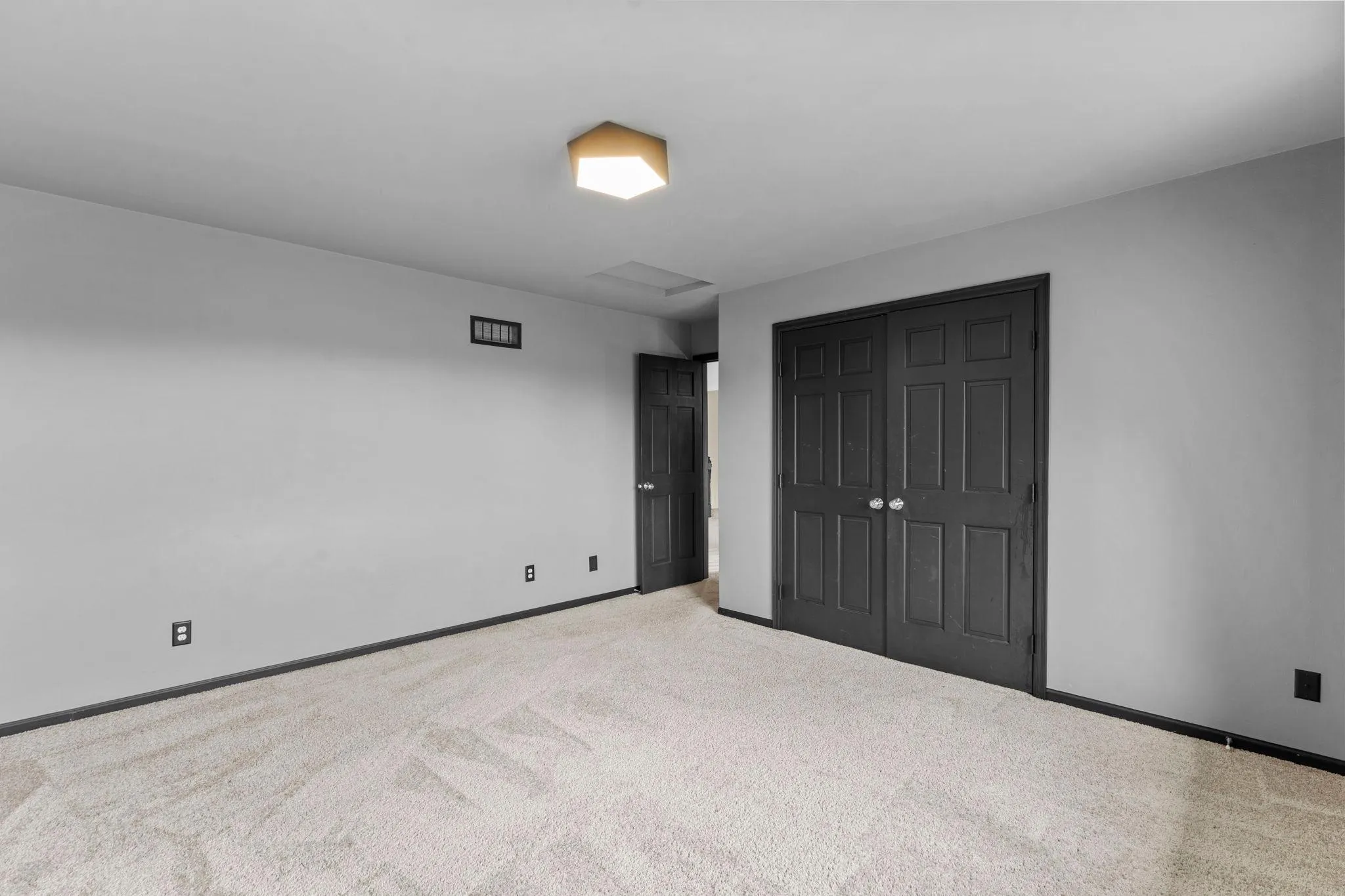 Photo 34 of 9490 Wedgewood Drive