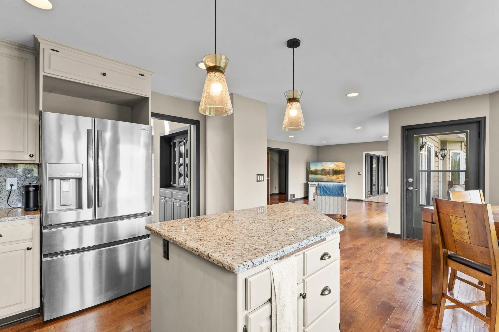 Photo 18 of 9490 Wedgewood Drive