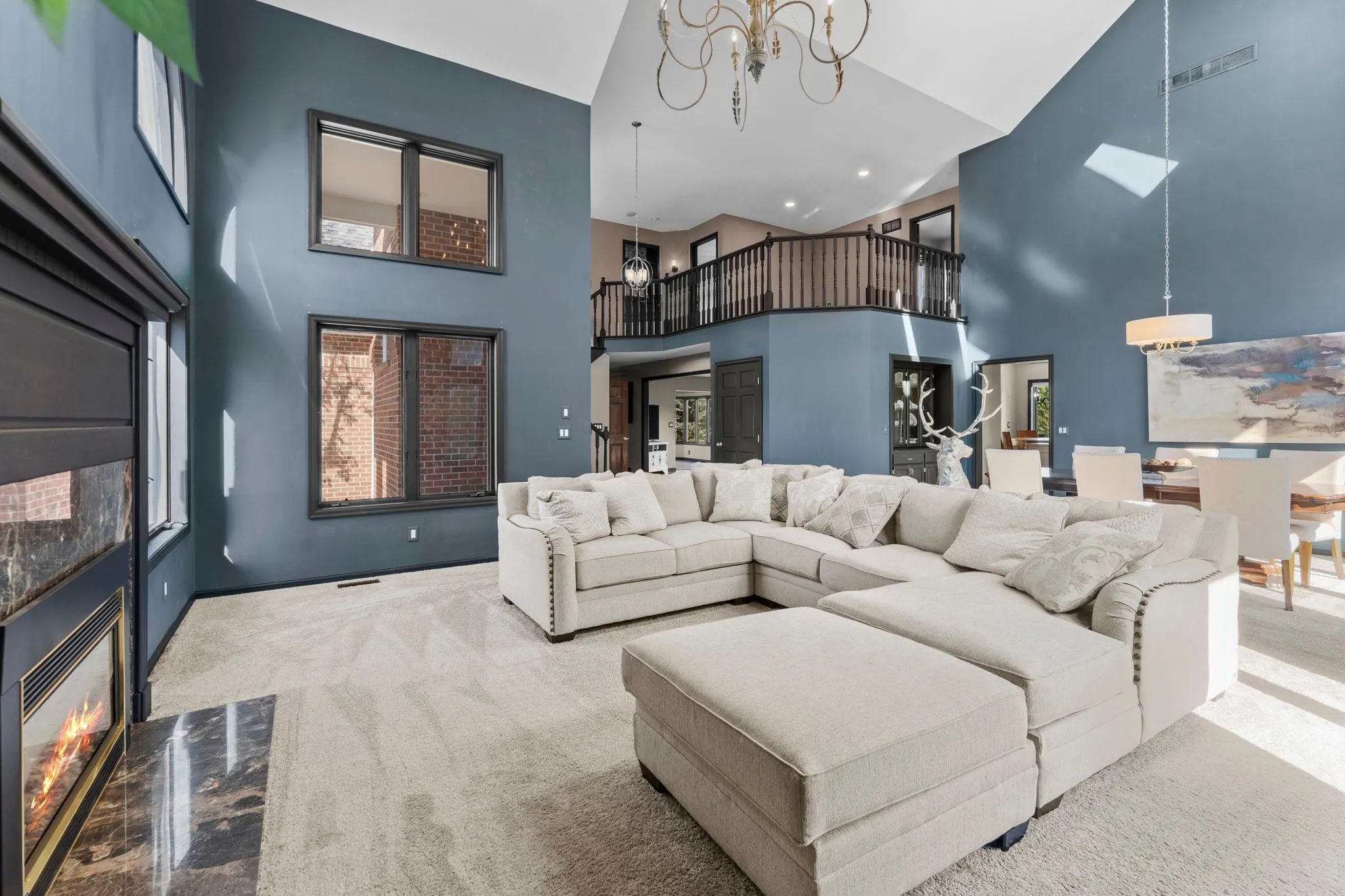 Photo 3 of 9490 Wedgewood Drive
