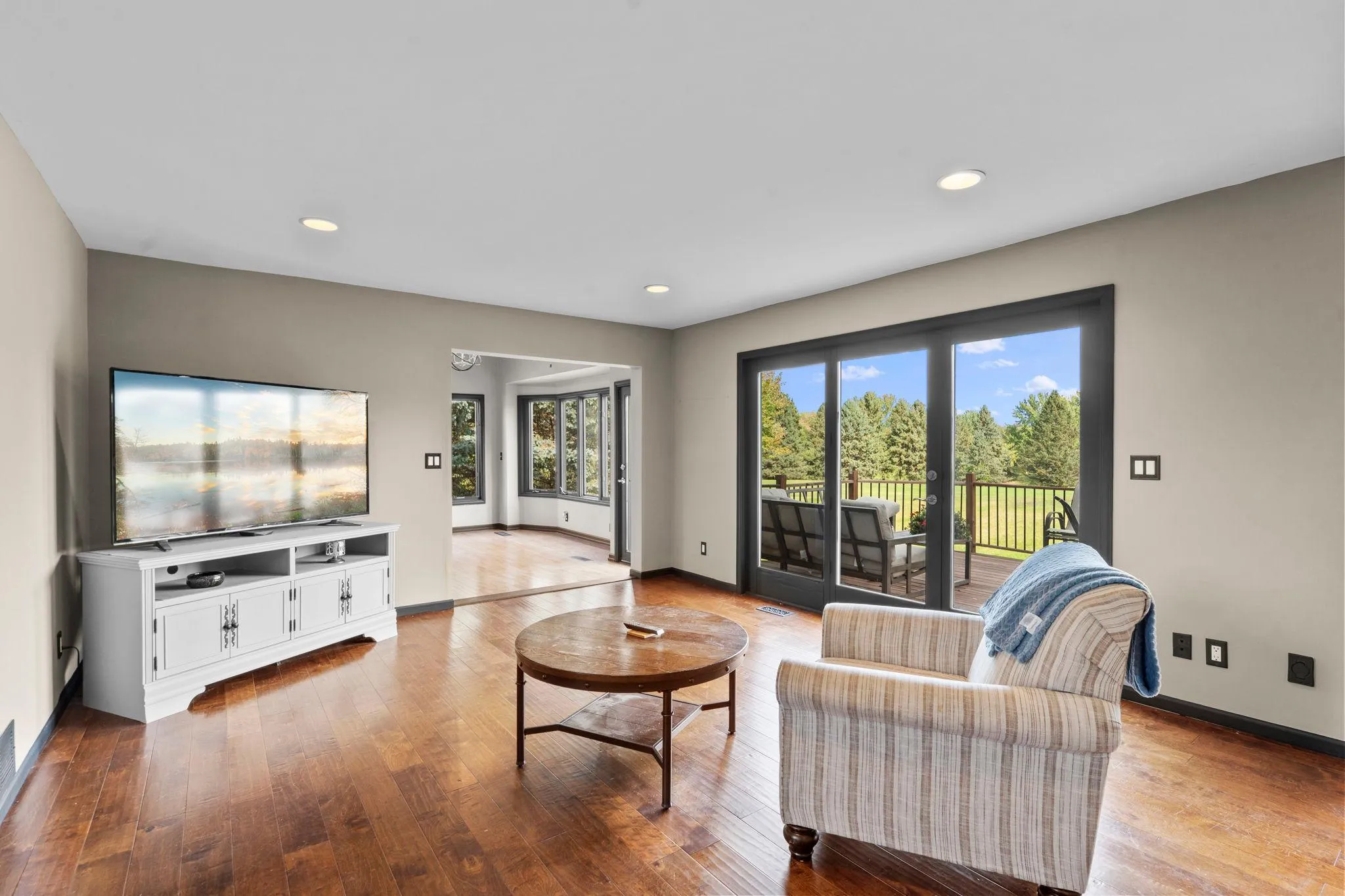 Photo 11 of 9490 Wedgewood Drive