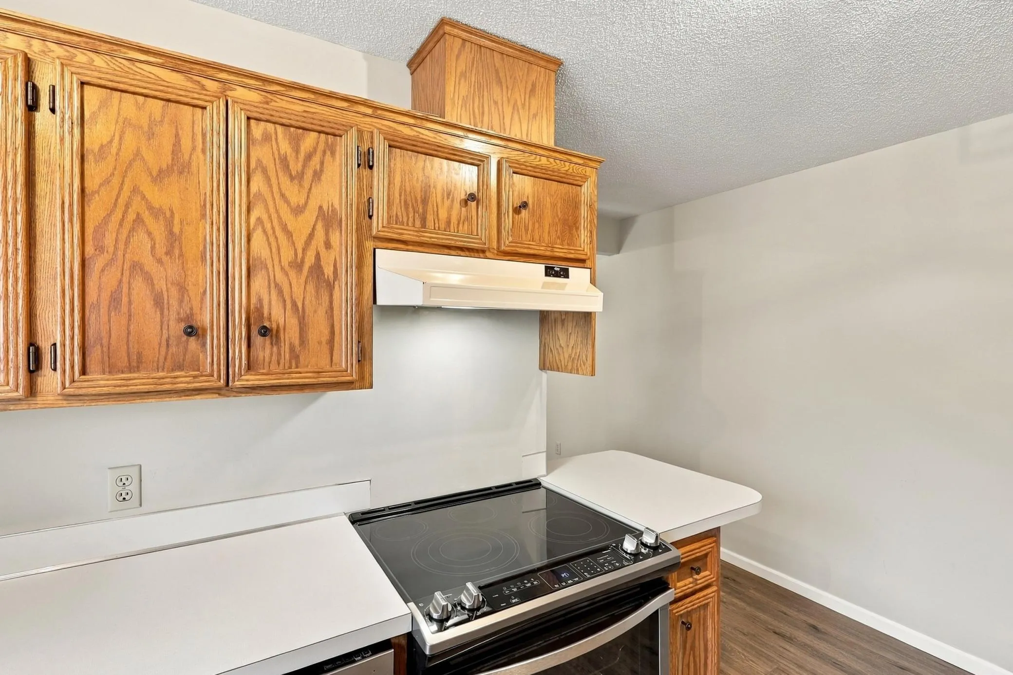 Photo 11 of 14366 Glenda Drive