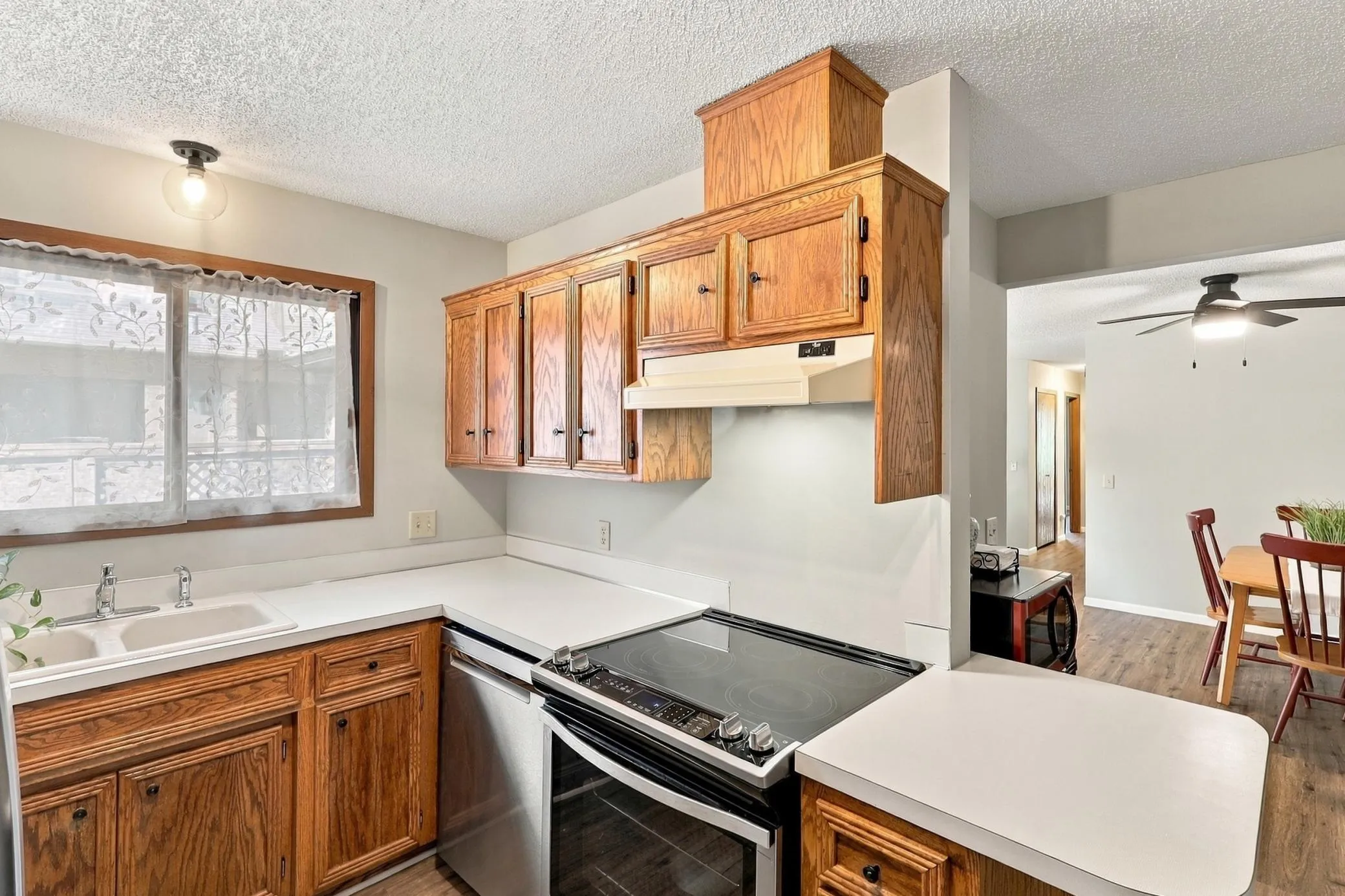 Photo 10 of 14366 Glenda Drive
