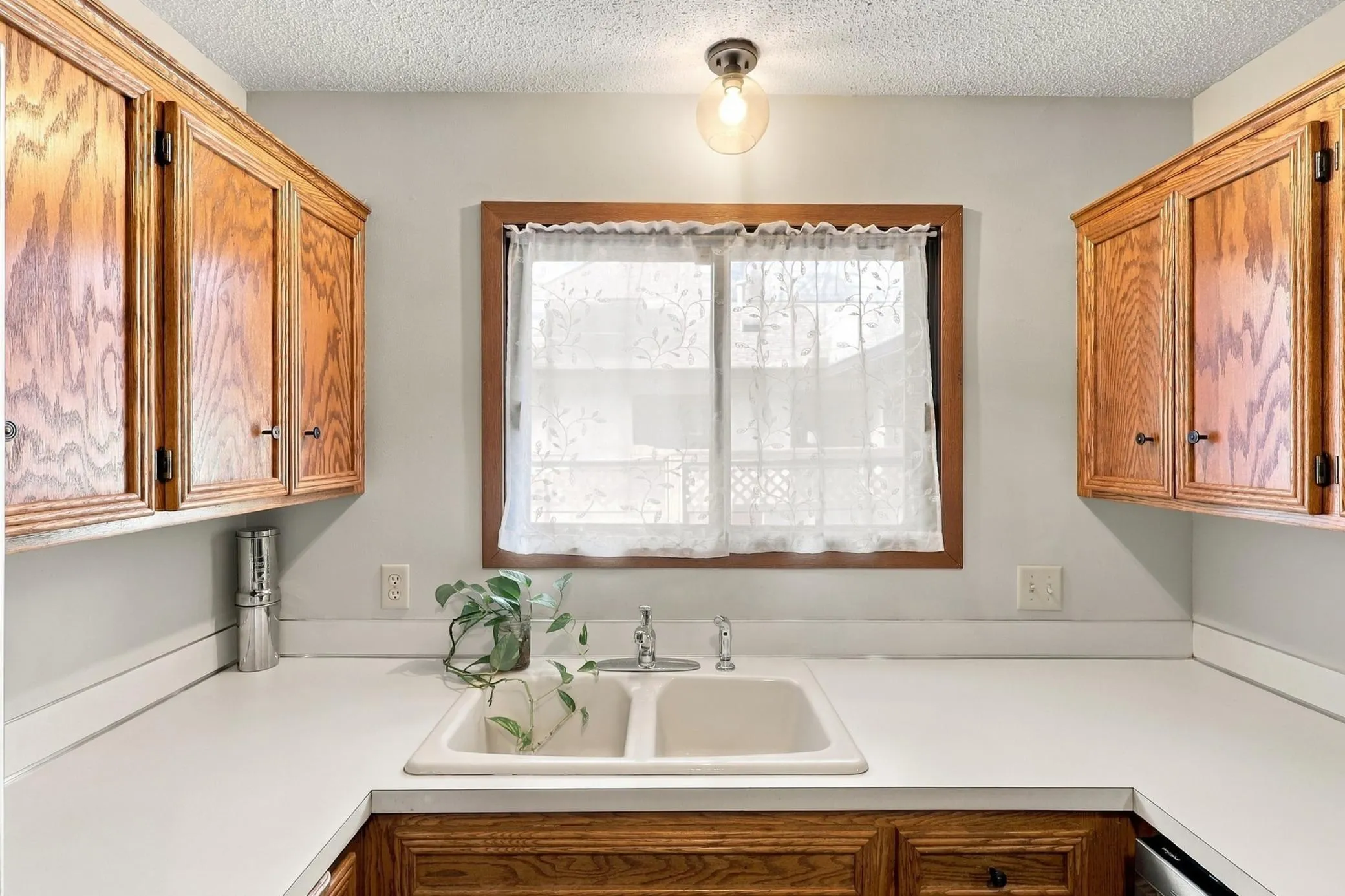 Photo 9 of 14366 Glenda Drive