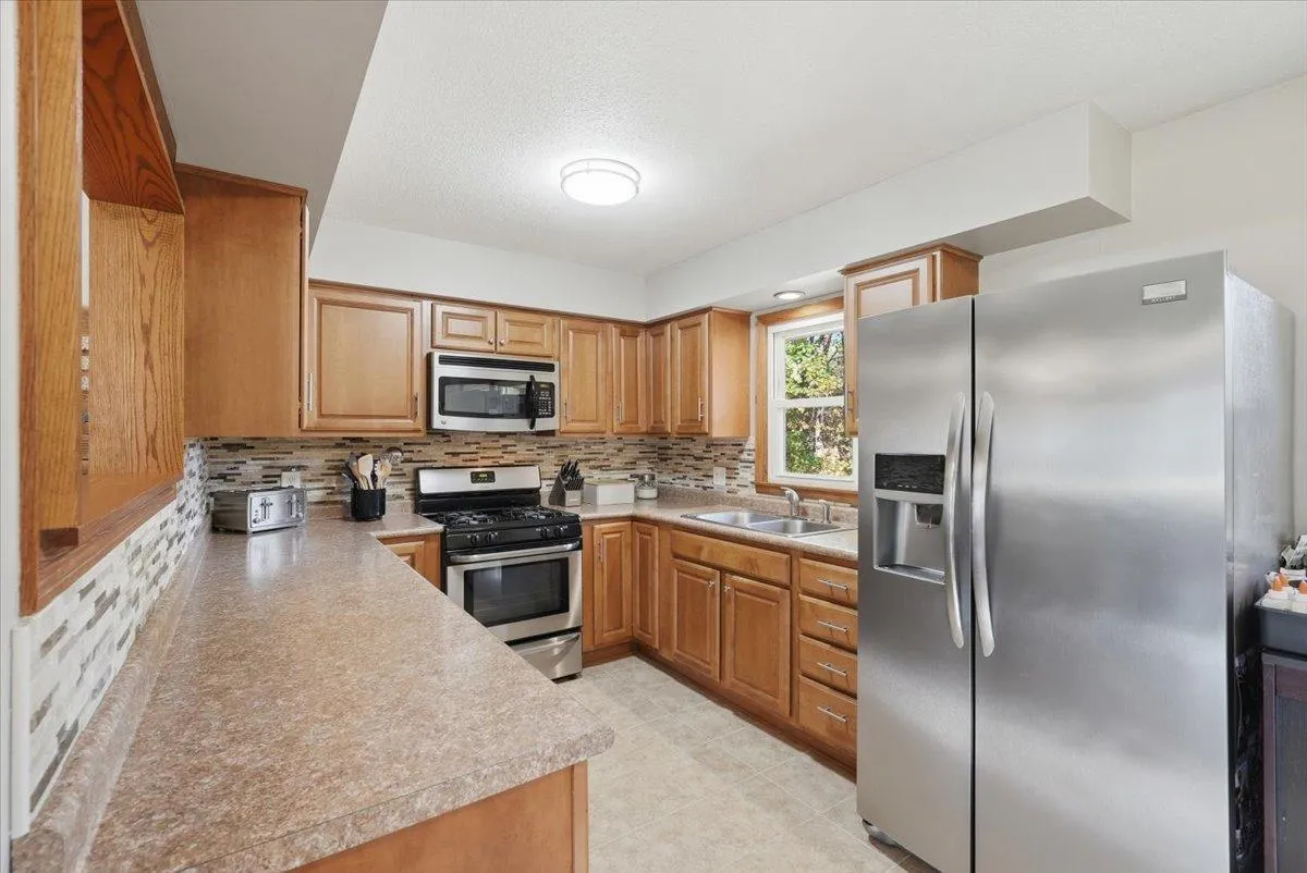 Photo 9 of 7625 162nd Ne Avenue
