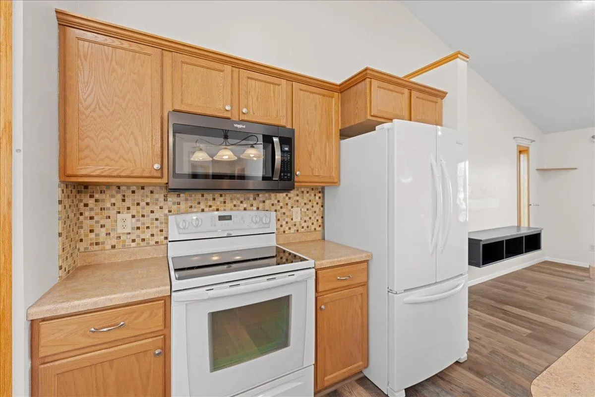 Photo 18 of 1204 Wren Place