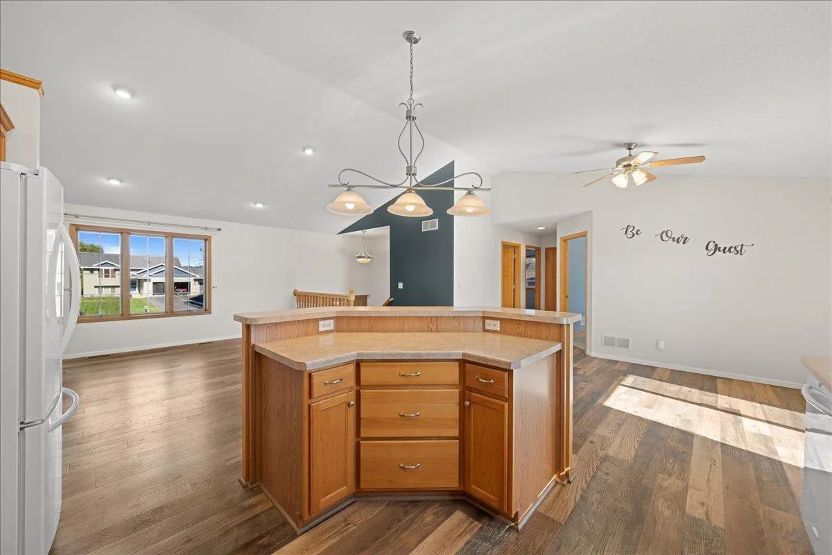 Photo 19 of 1204 Wren Place