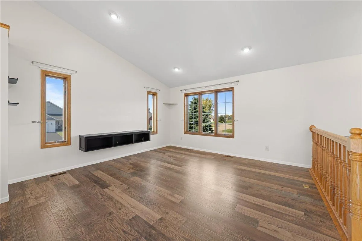 Photo 23 of 1204 Wren Place