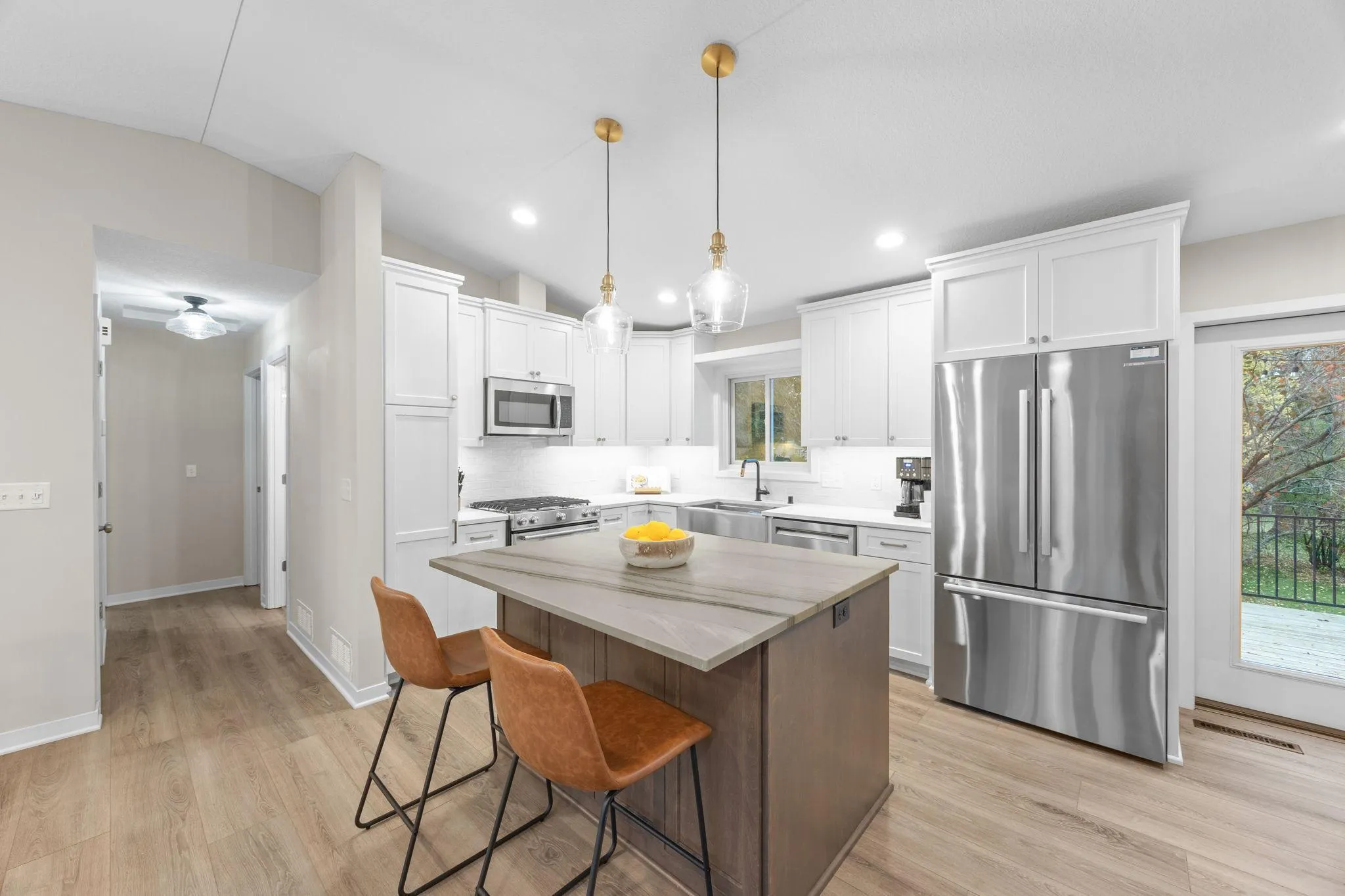 Photo 6 of 1425 Meadow Court