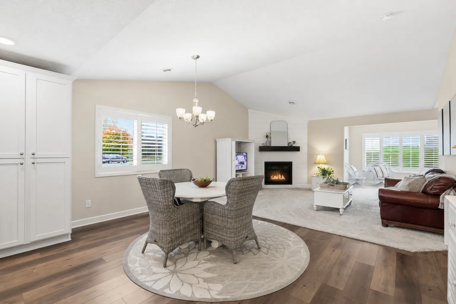 Photo 11 of 6055 Iris Lane