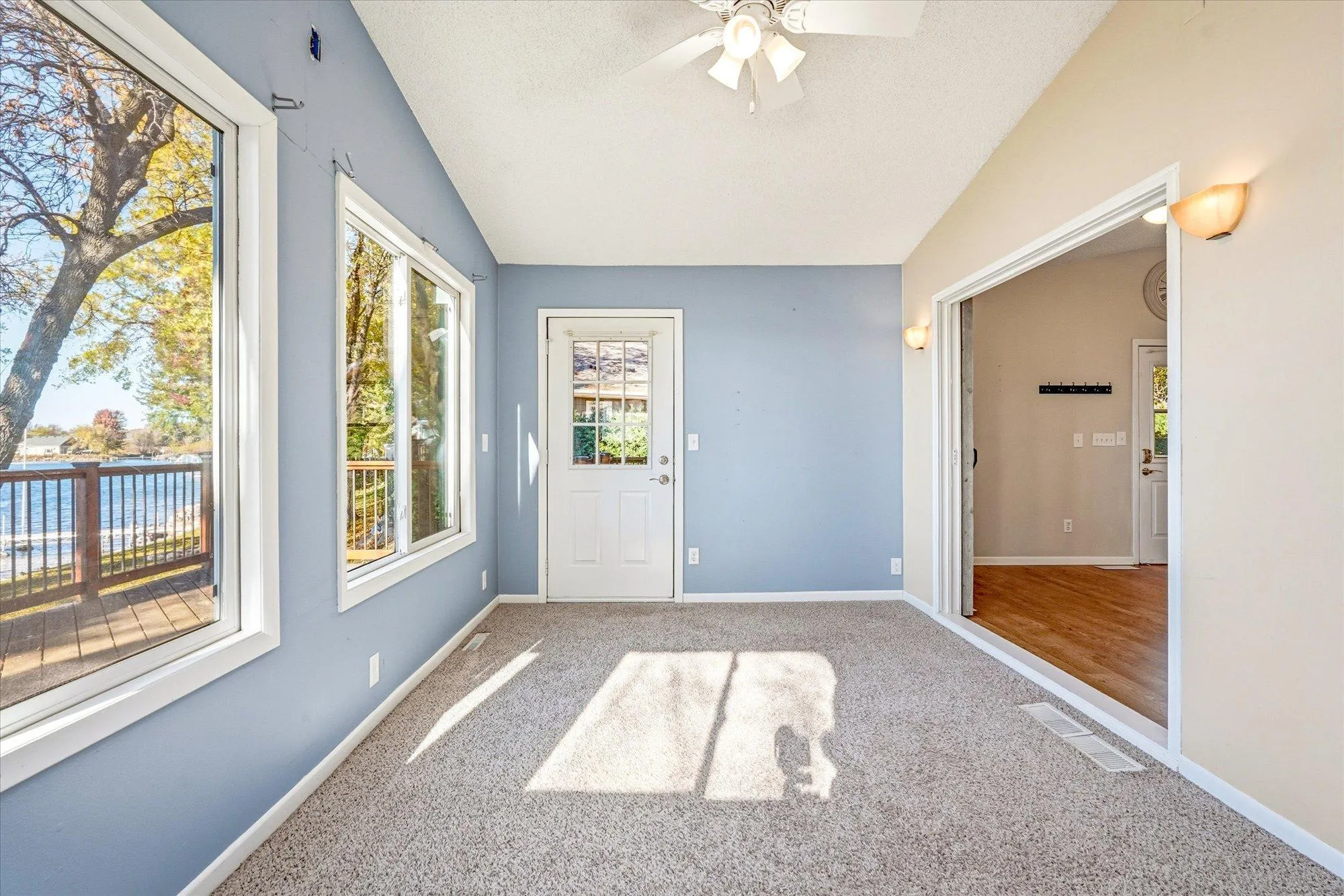 Photo 8 of 1711 Hansack Ne Avenue