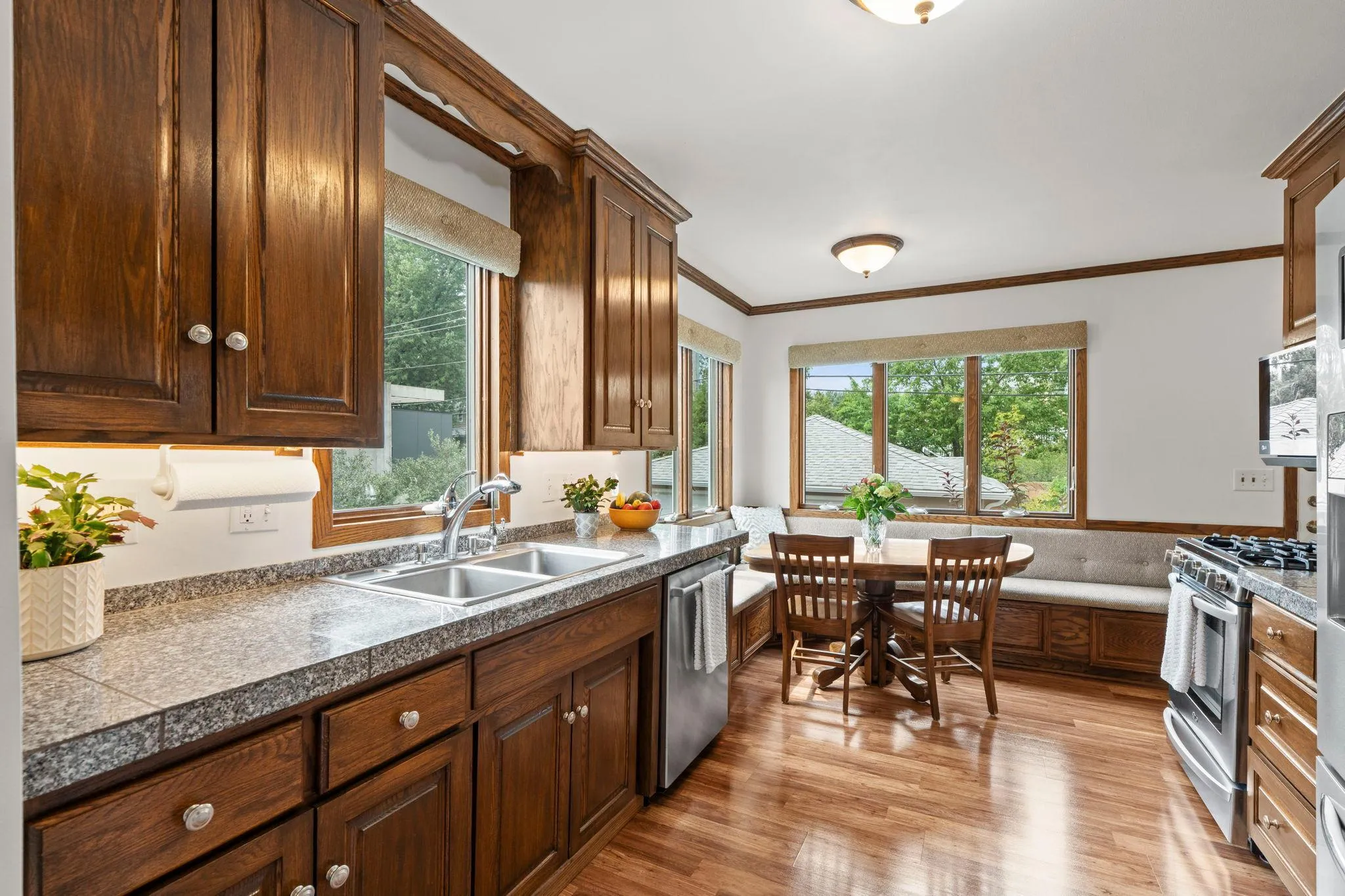 Photo 18 of 4102 Grimes S Avenue