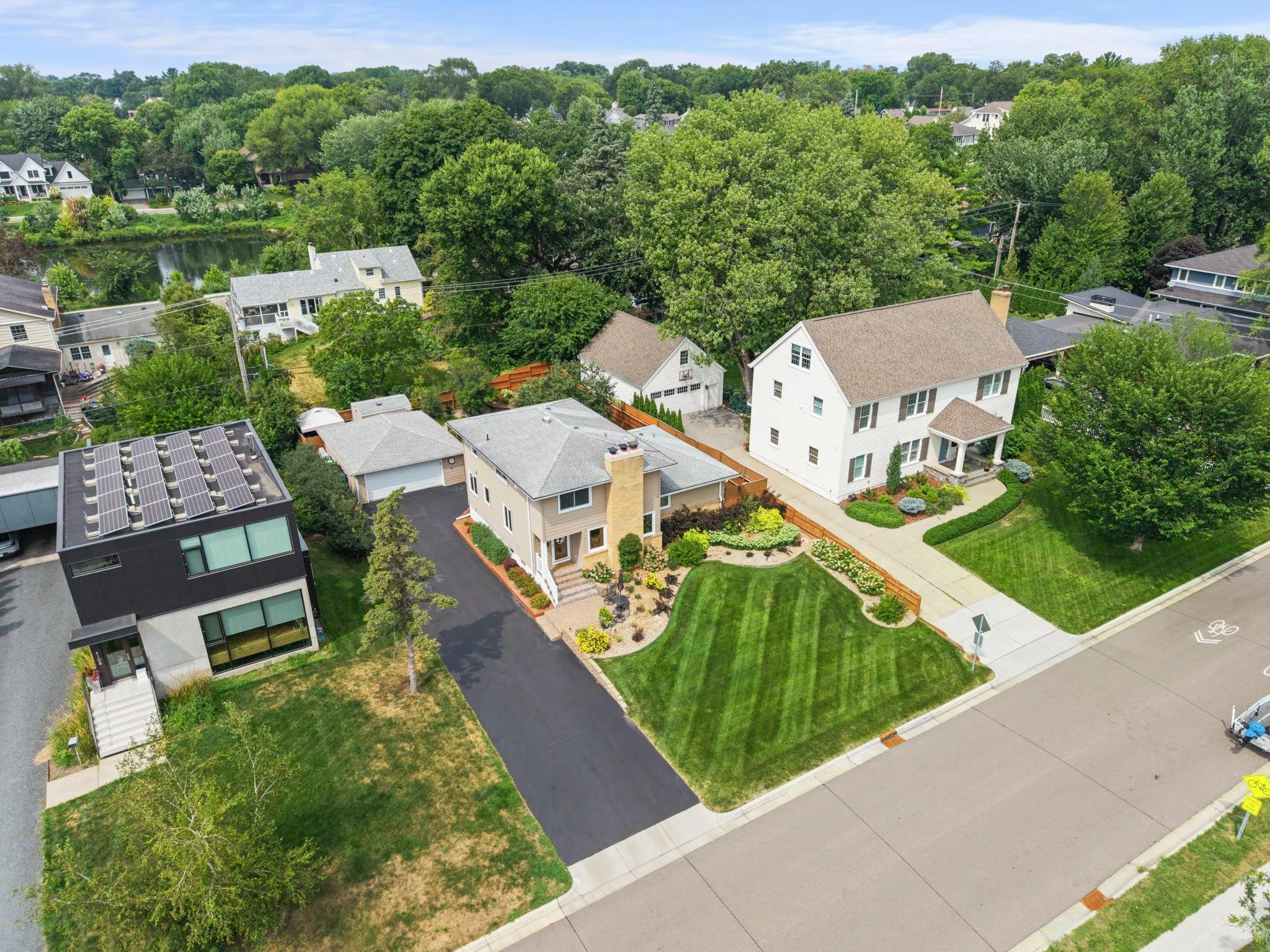 Photo 2 of 4102 Grimes S Avenue