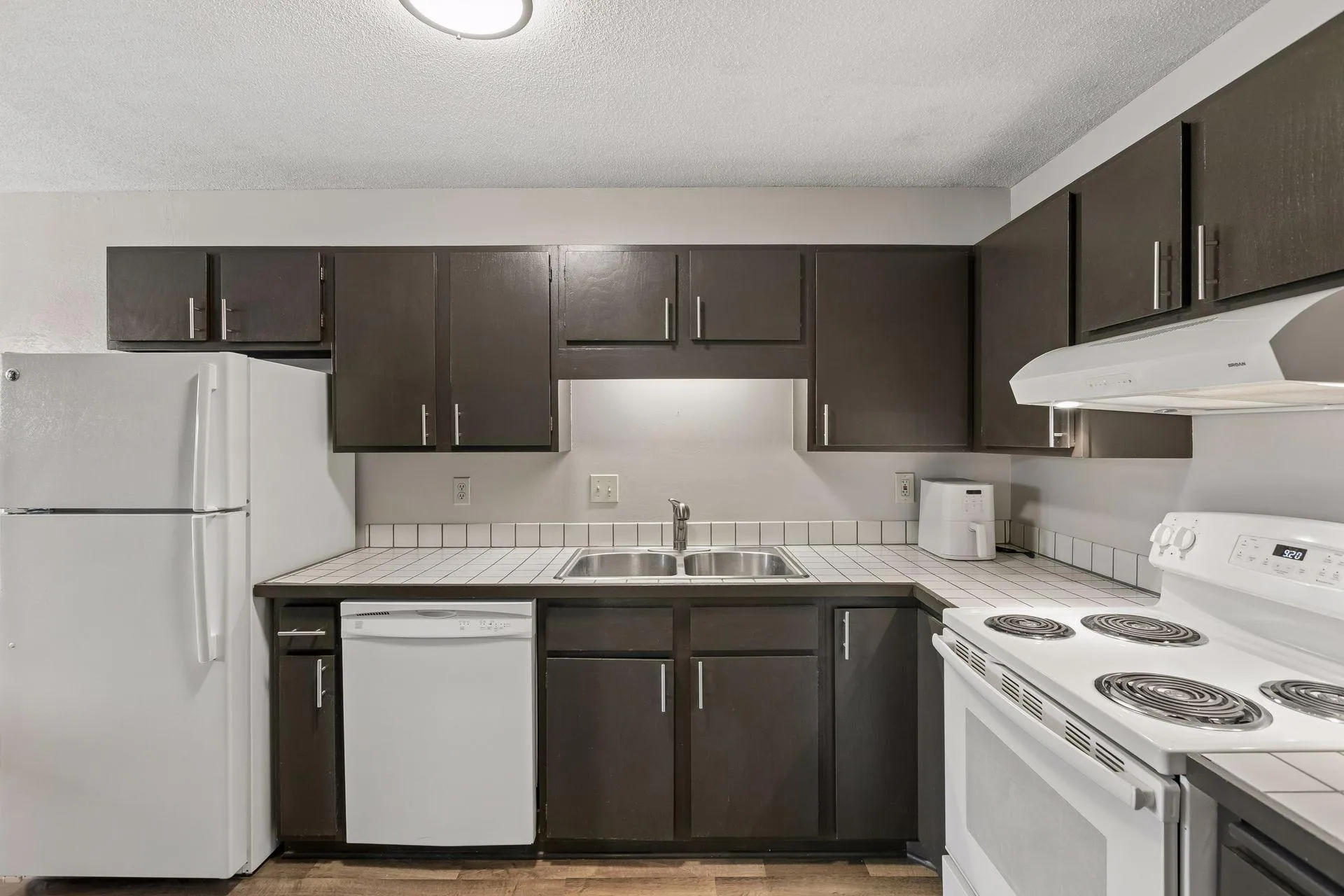 Photo 8 of 4350 Trenton N Lane Unit 204