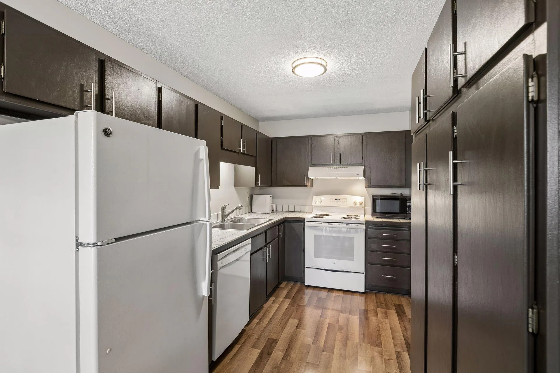Photo 9 of 4350 Trenton N Lane Unit 204