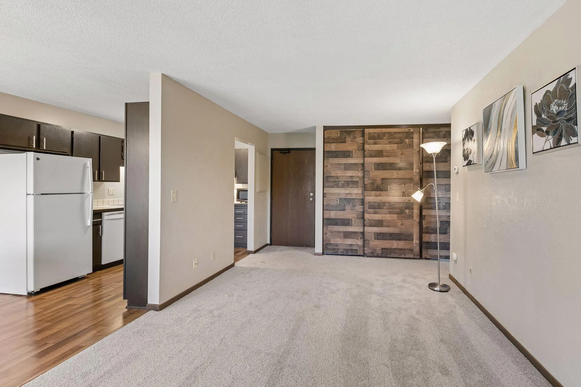 Photo 6 of 4350 Trenton N Lane Unit 204