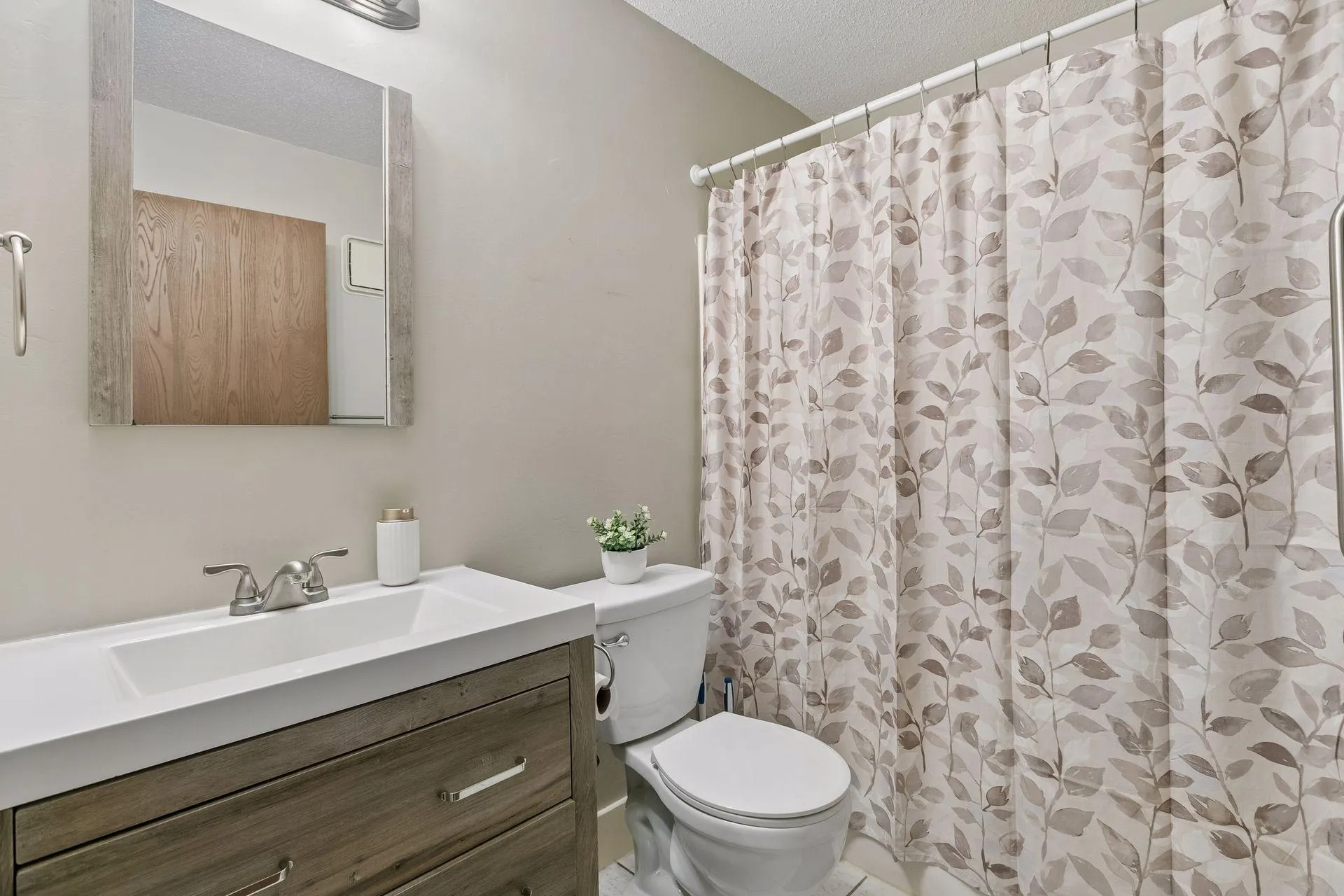 Photo 19 of 4350 Trenton N Lane Unit 204