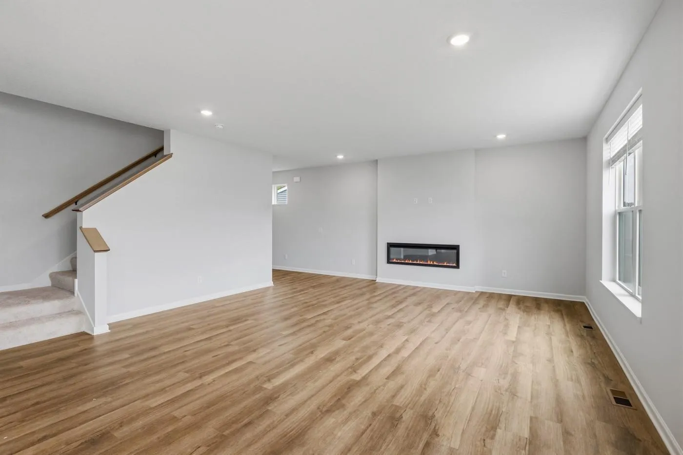 Photo 9 of 11627 16th Ne Circle