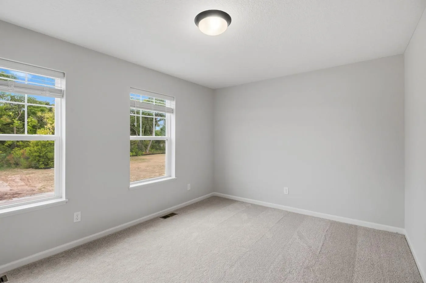 Photo 17 of 11627 16th Ne Circle