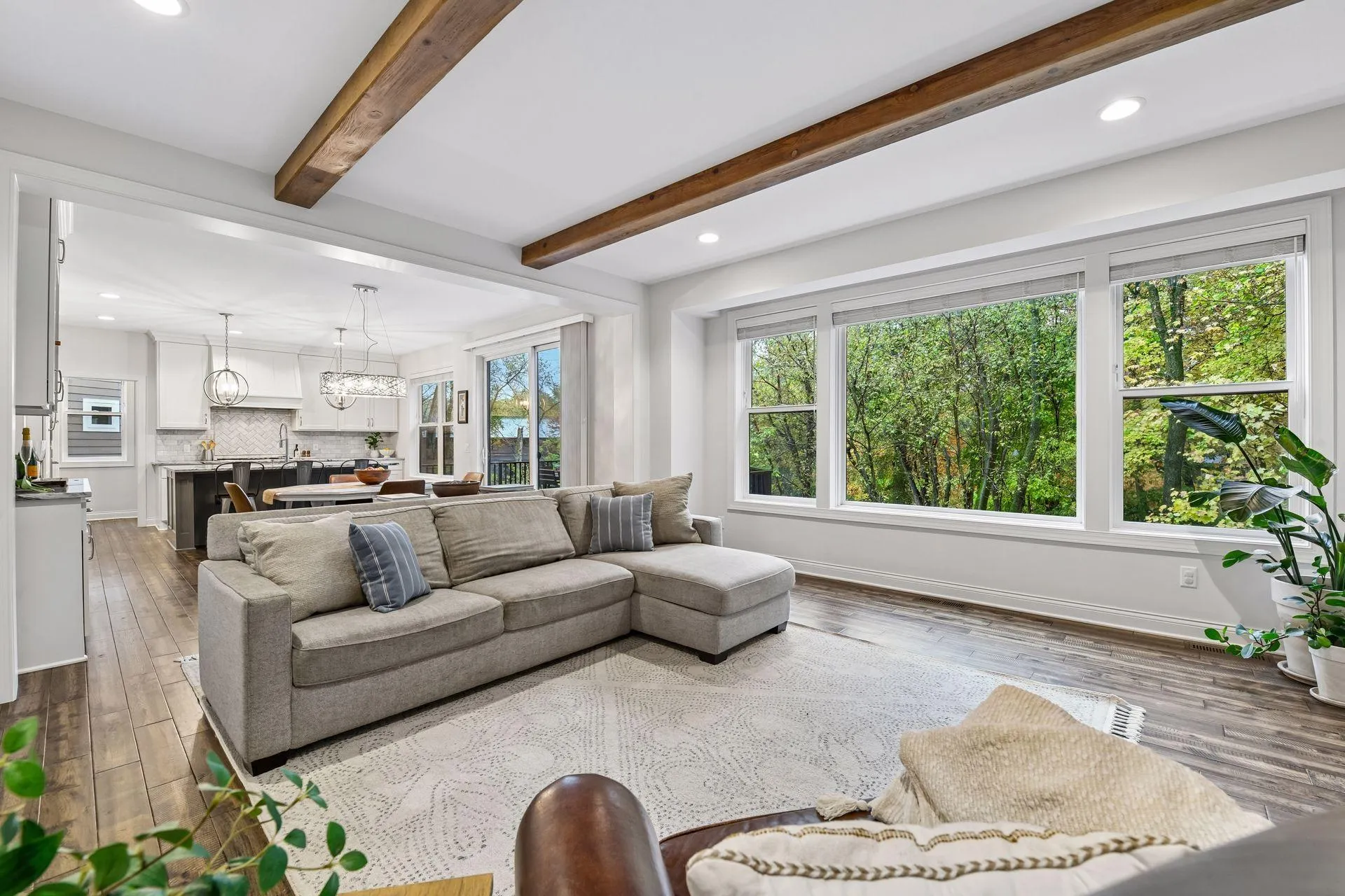 Photo 11 of 3427 Groveland Lane