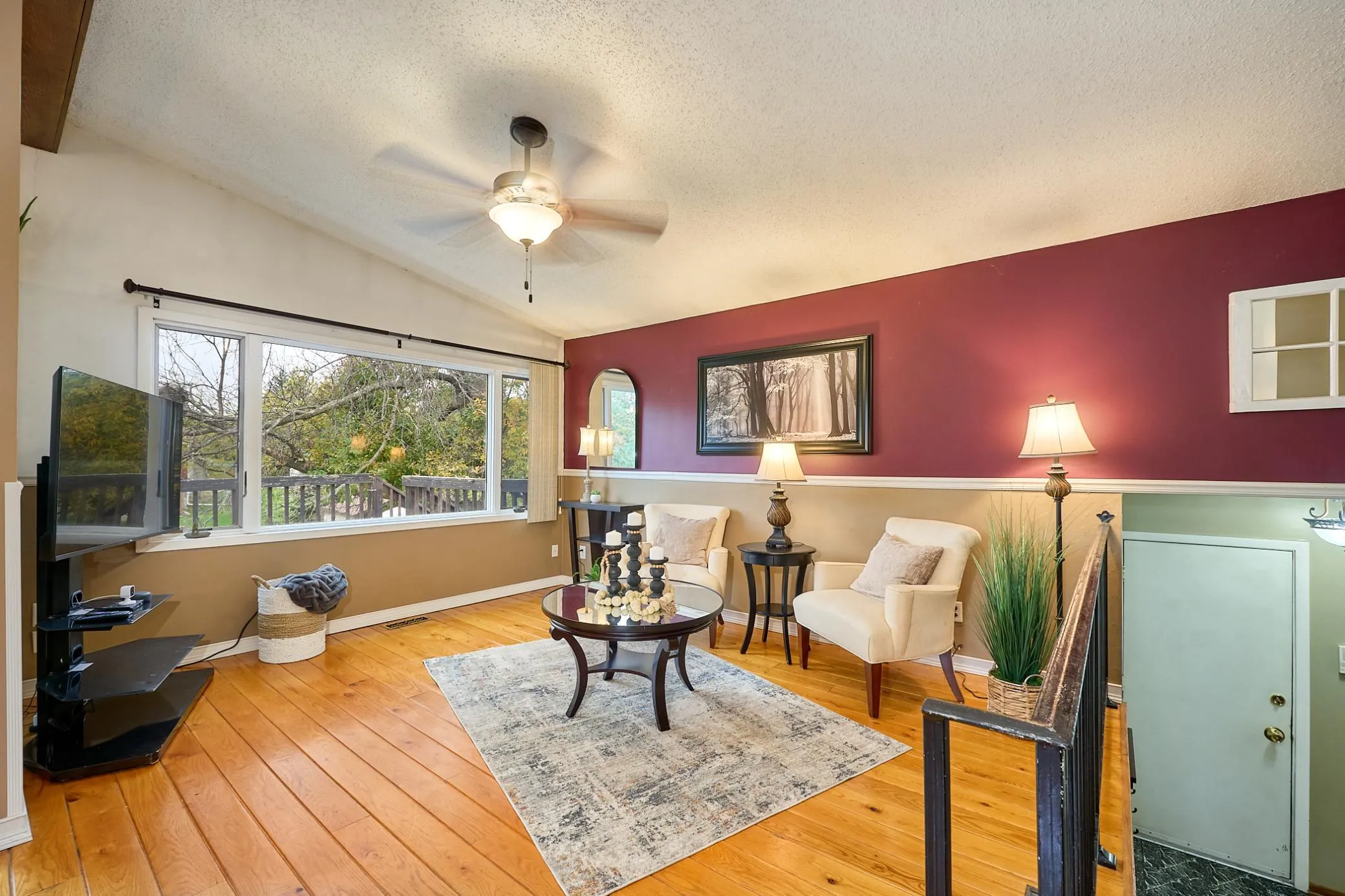 Photo 5 of 6342 Whispering Oaks Drive