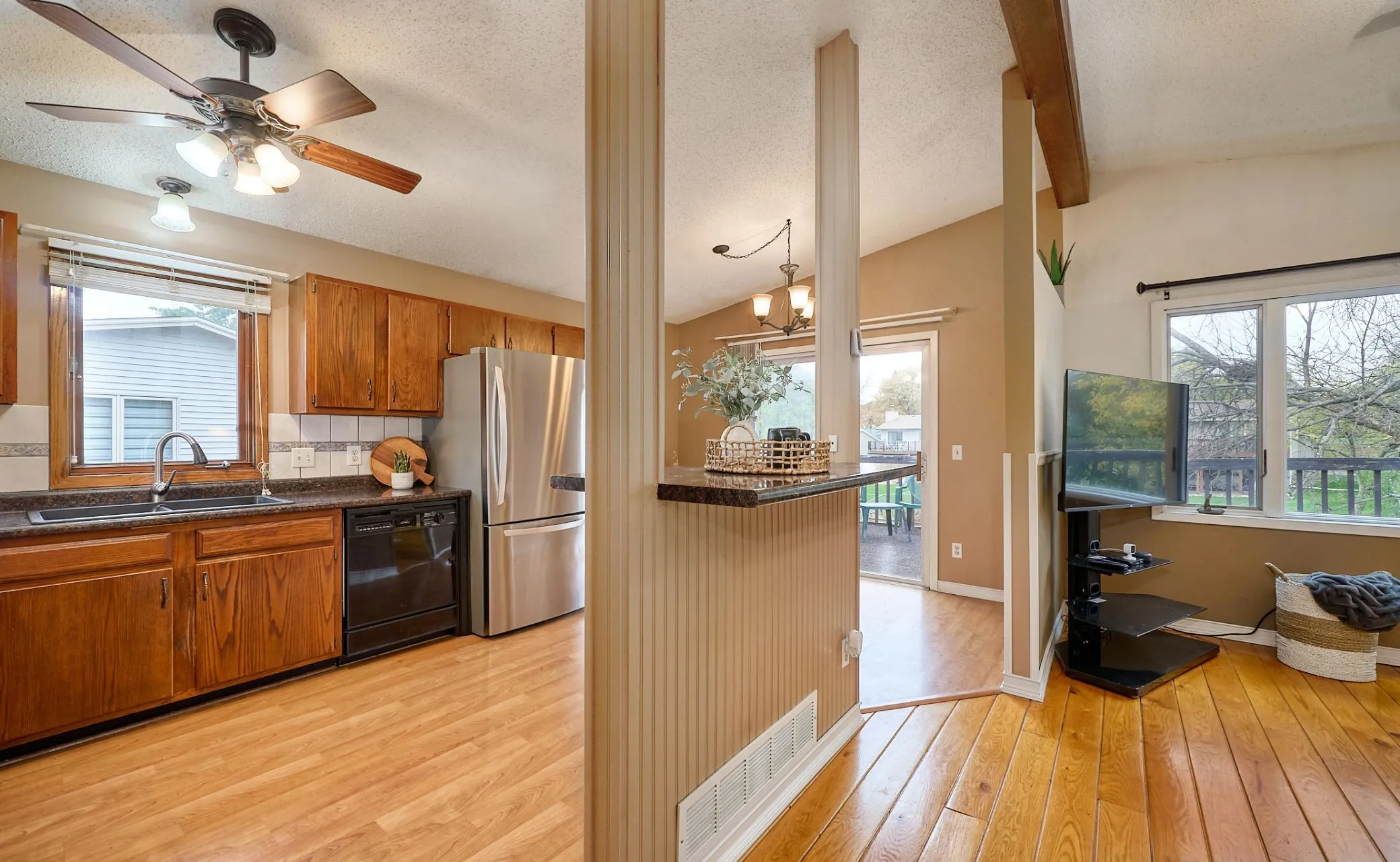 Photo 13 of 6342 Whispering Oaks Drive
