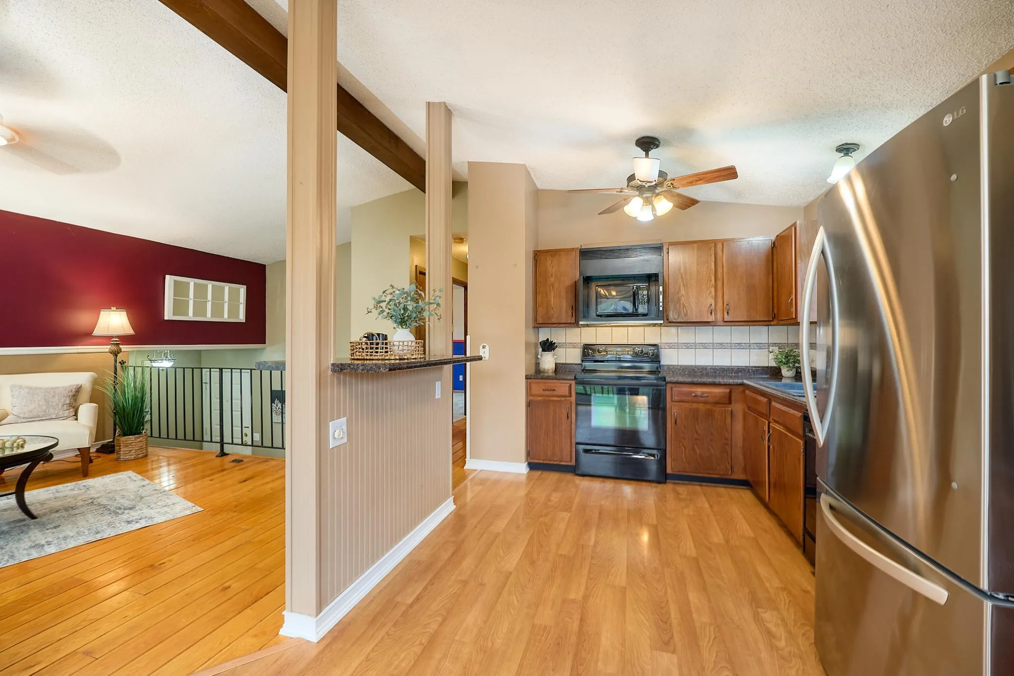 Photo 8 of 6342 Whispering Oaks Drive