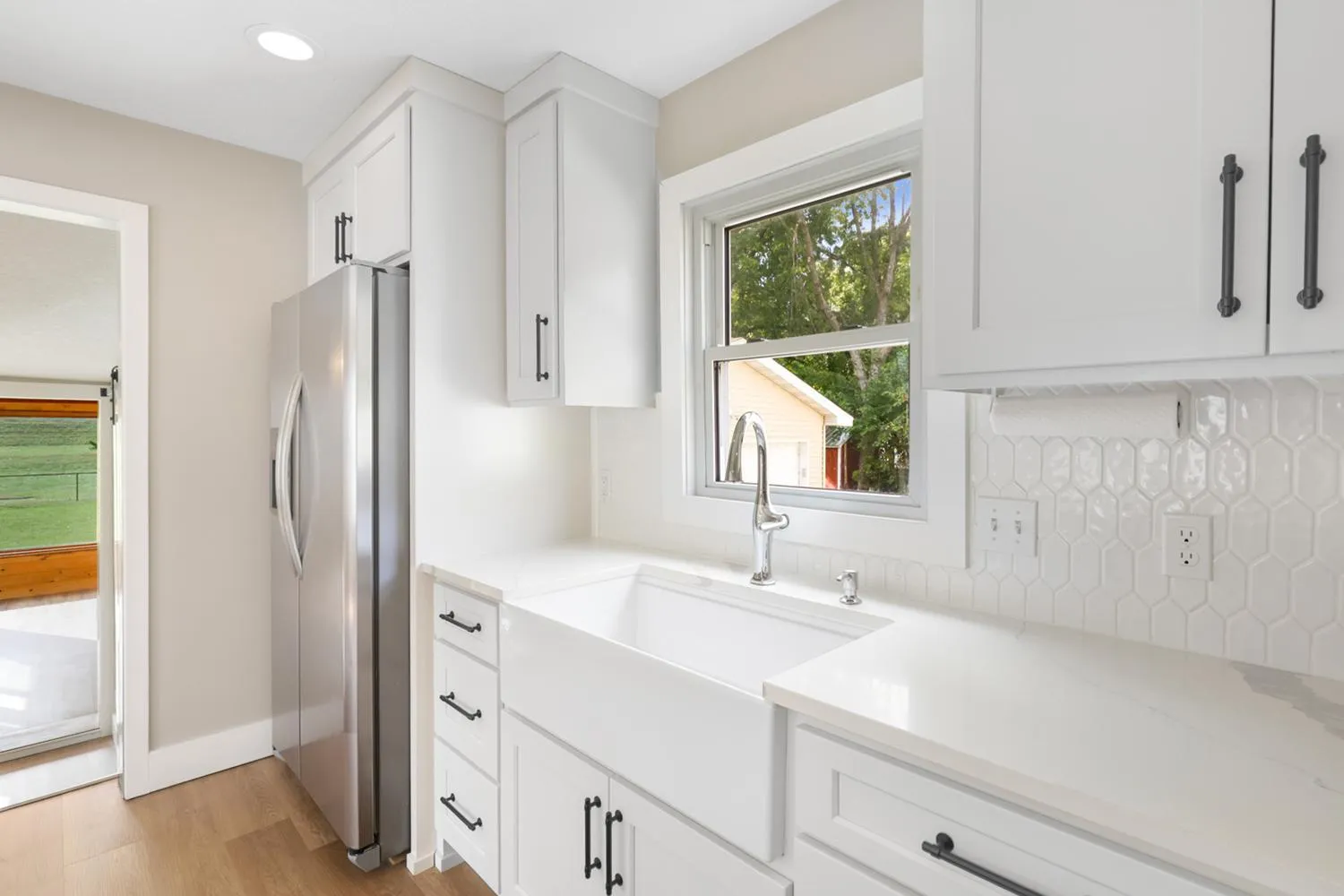Photo 11 of 412 E 1st Street