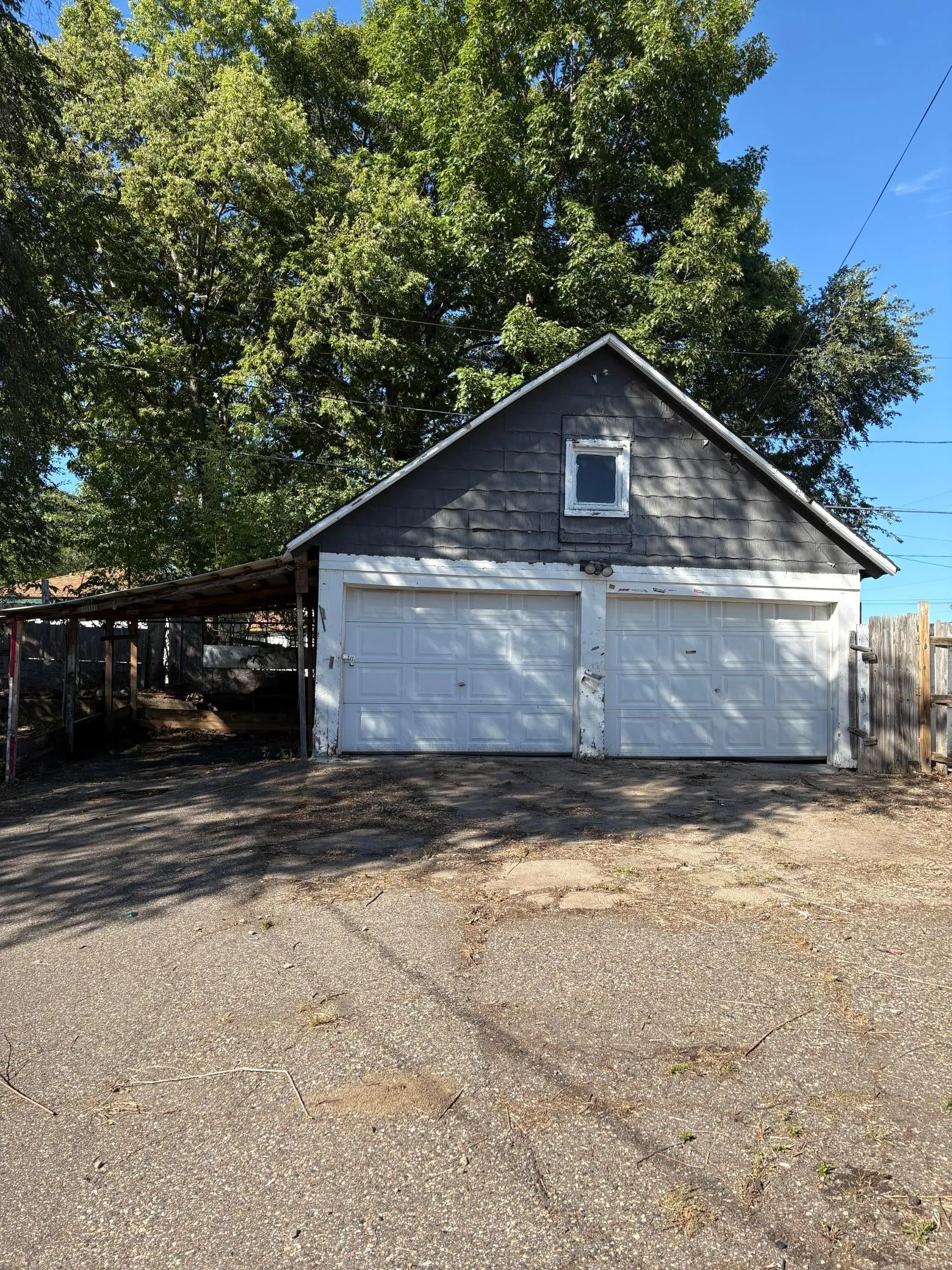 Photo 2 of 565 Hatch Avenue