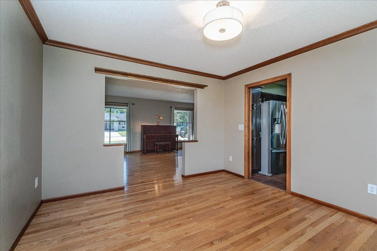 Photo 14 of 1331 Willow Circle