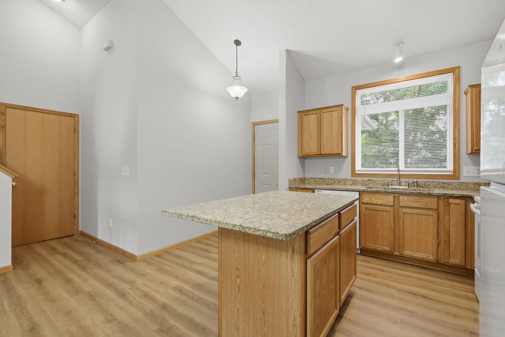 Photo 10 of 4104 Jarmann Lane