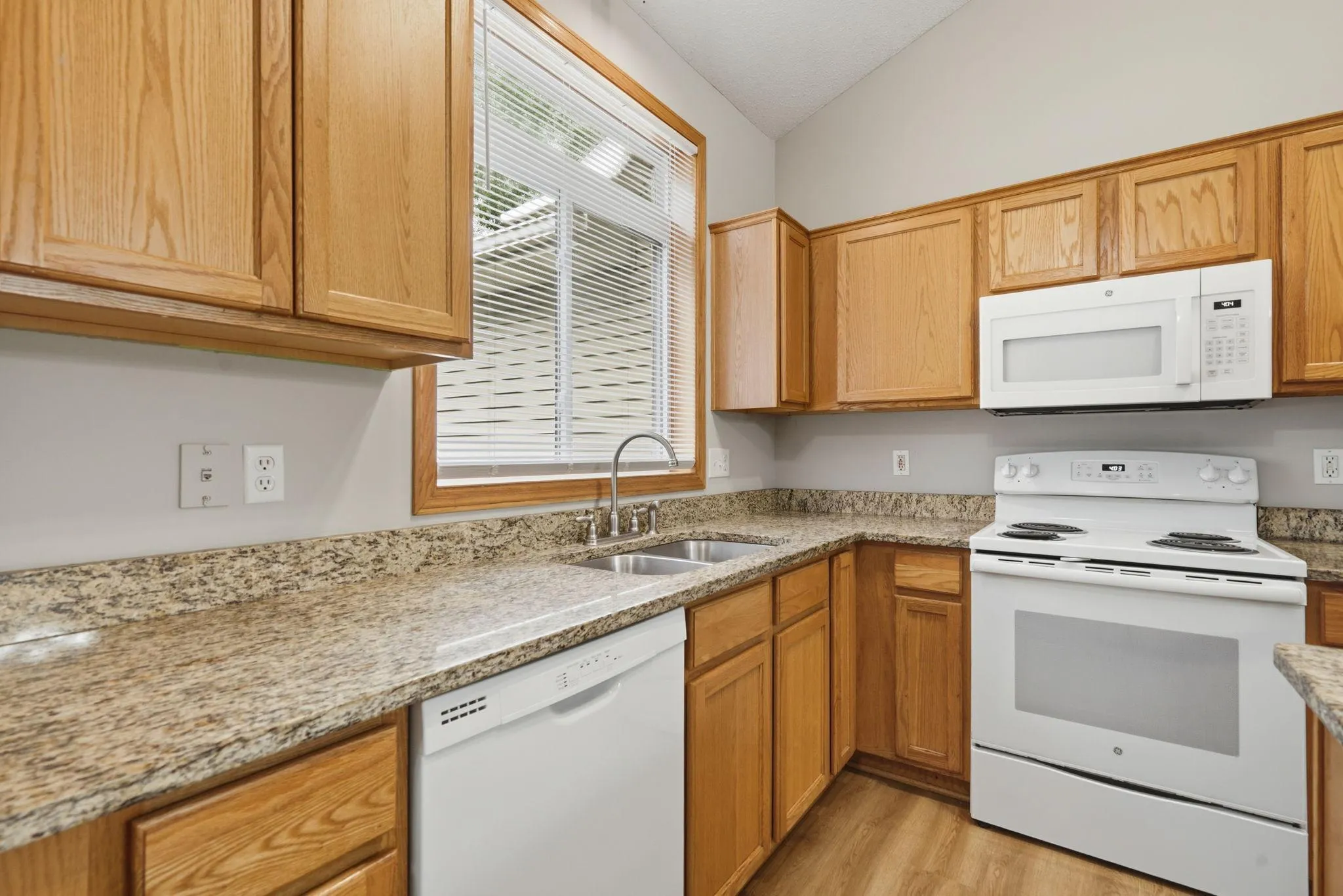 Photo 12 of 4104 Jarmann Lane