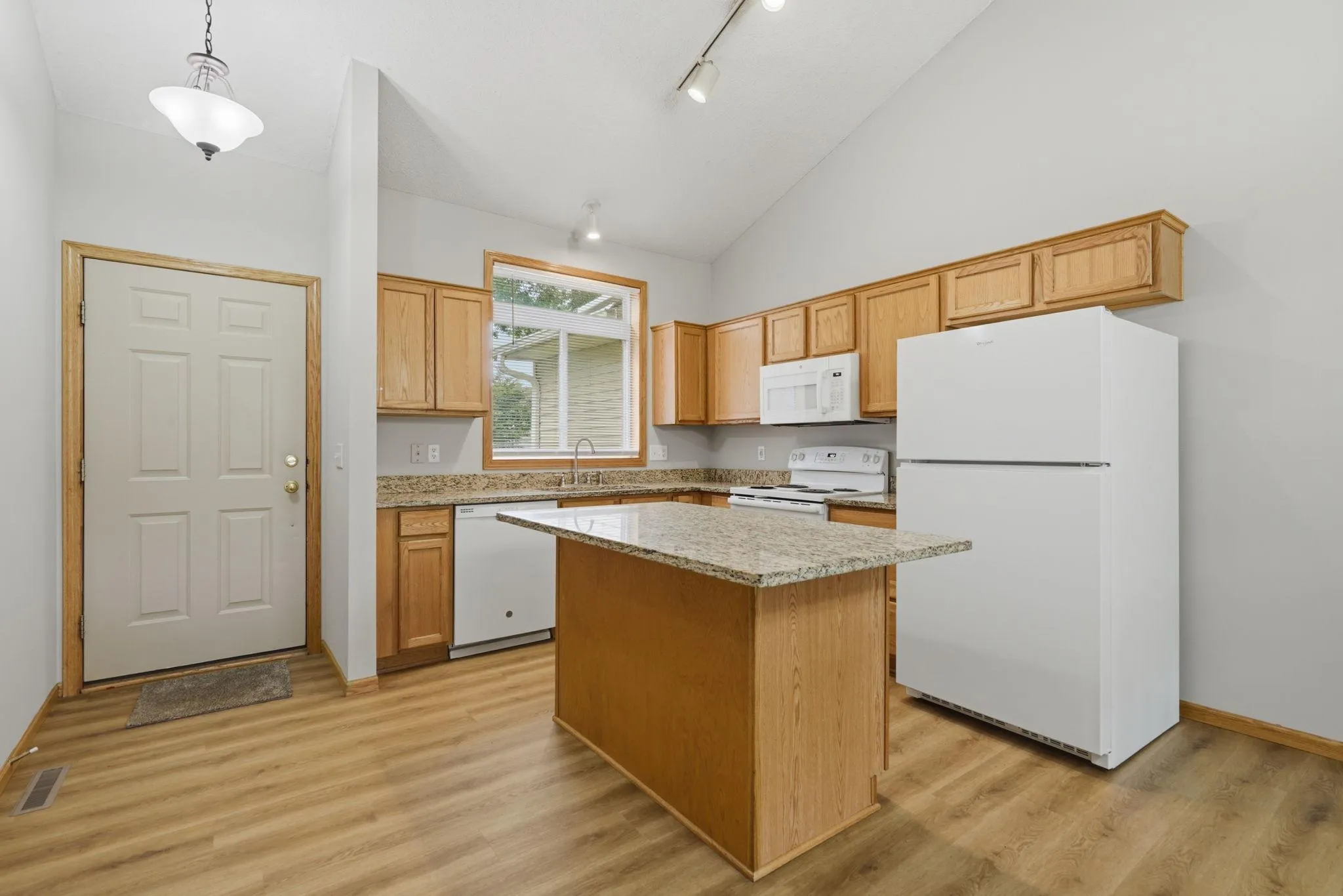 Photo 9 of 4104 Jarmann Lane