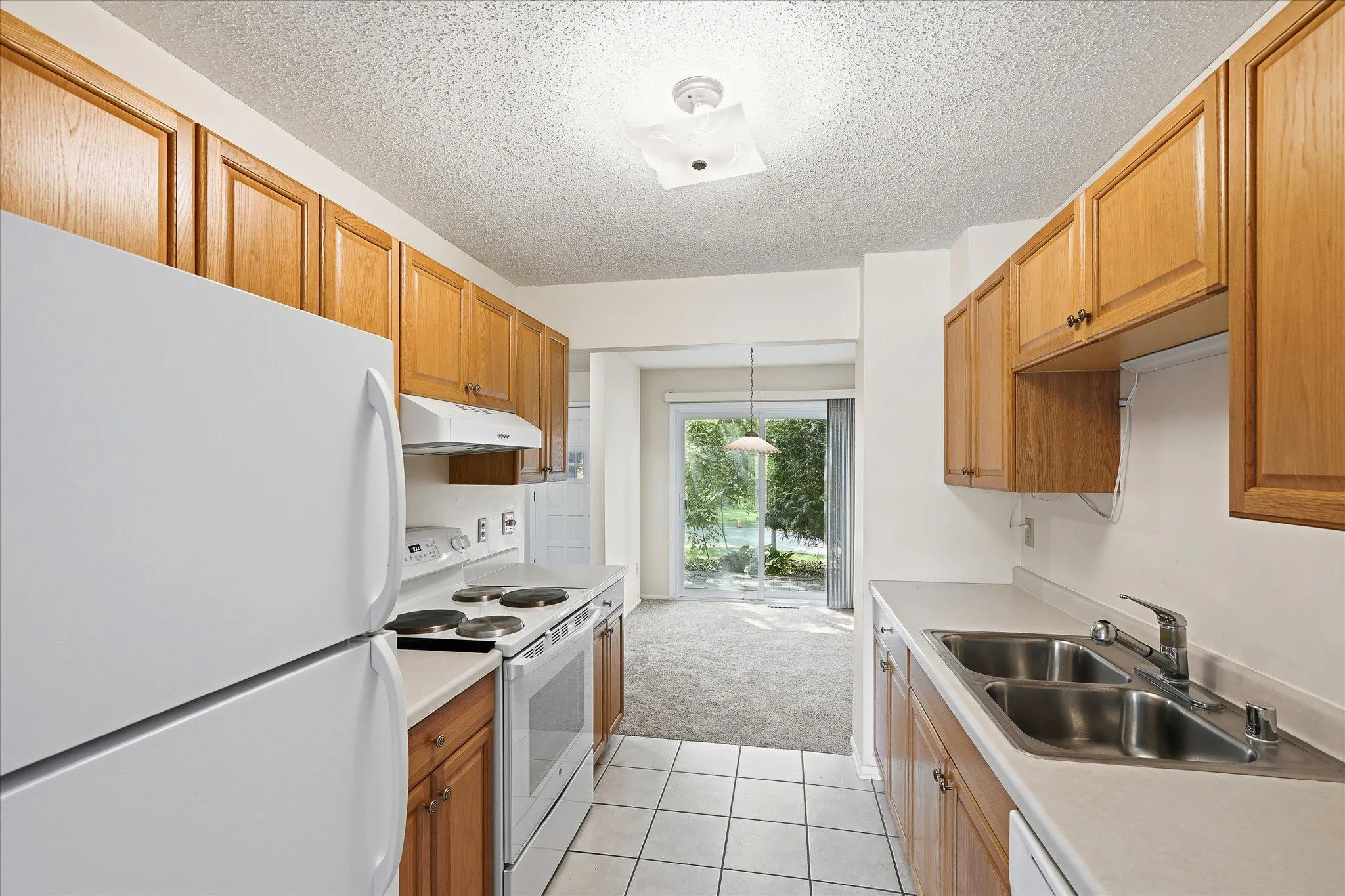Photo 6 of 2325 Hampshire S Avenue