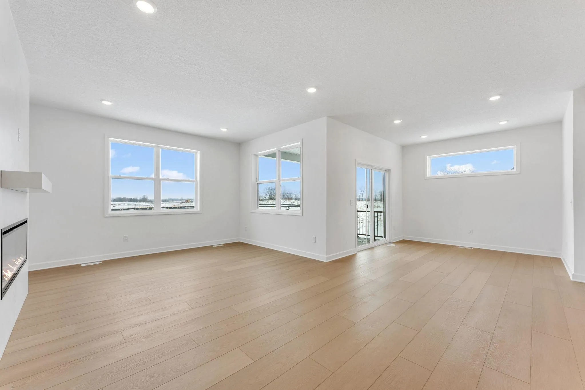 Photo 5 of 2129 Traverse Drive